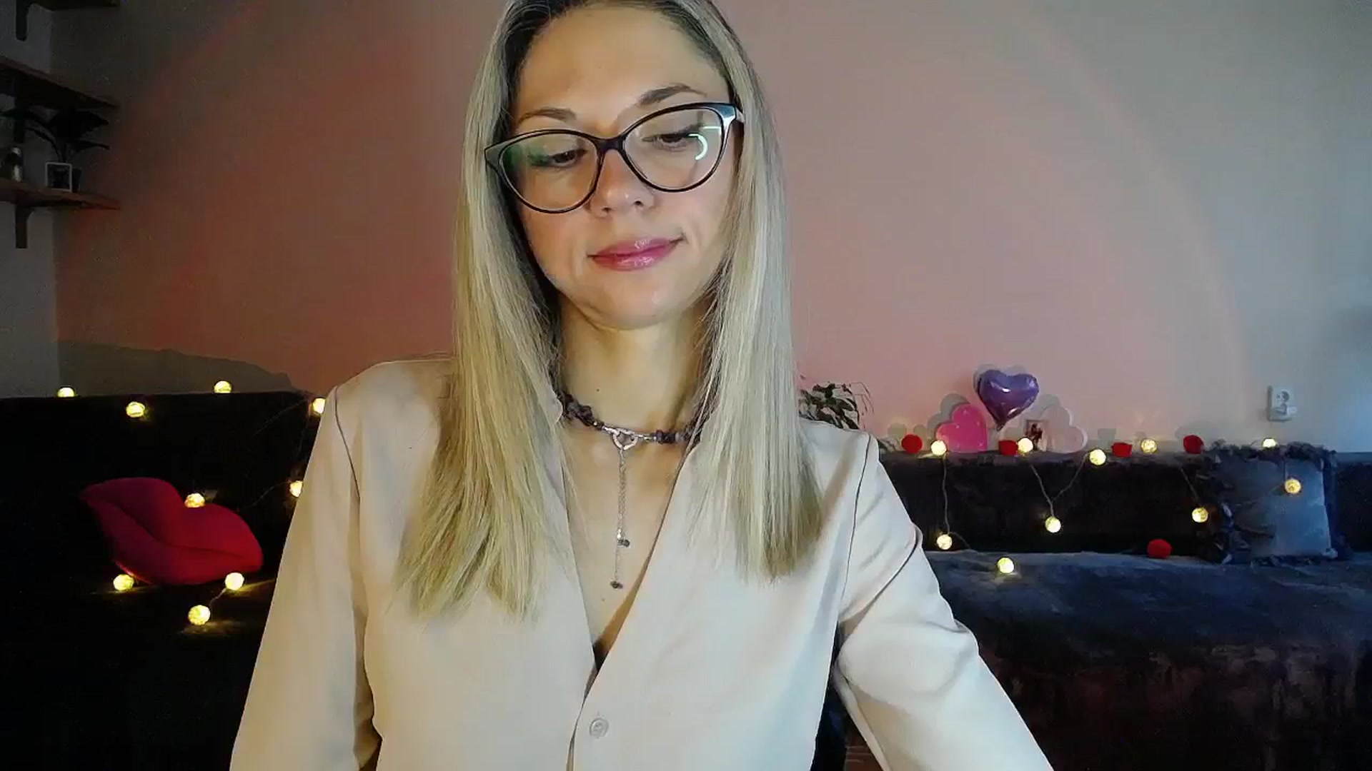 Gallery image thumbnail from Sunshine_alis's myfreecams stream on, 09/17/2025, 16:05 image 10 of 20