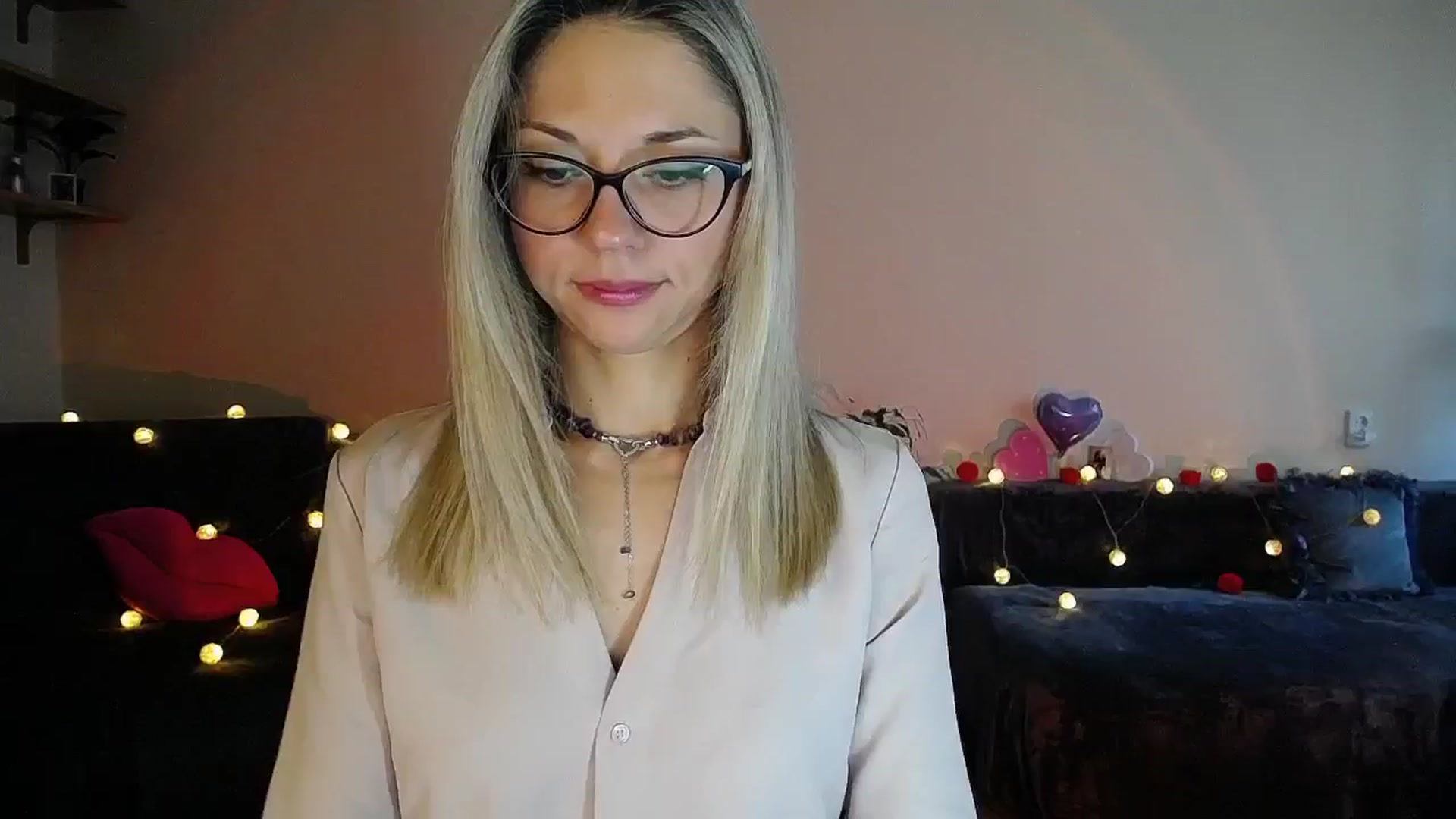 Gallery image thumbnail from Sunshine_alis's myfreecams stream on, 09/17/2025, 16:05 image 7 of 20