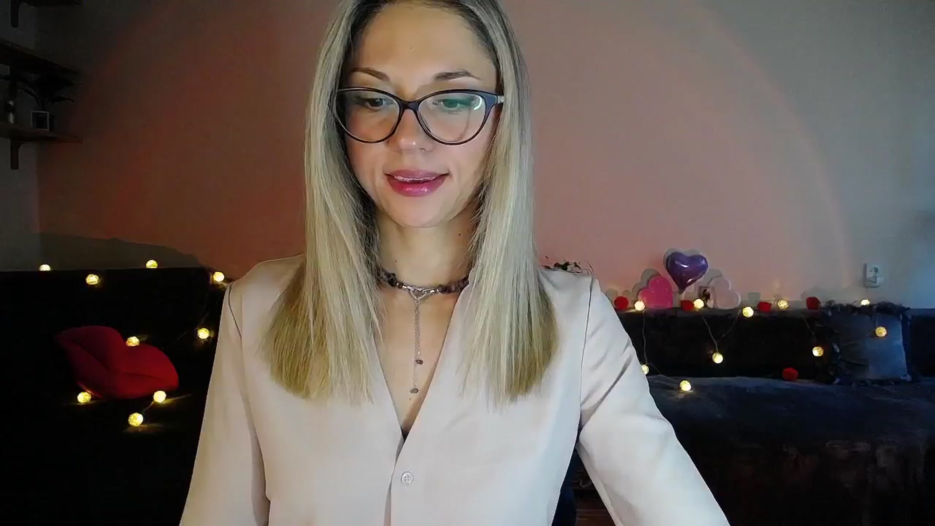 Gallery image thumbnail from Sunshine_alis's myfreecams stream on, 09/17/2025, 16:05 image 13 of 20