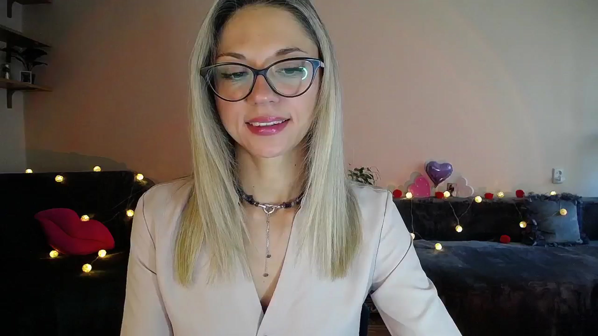Gallery image thumbnail from Sunshine_alis's myfreecams stream on, 09/17/2025, 16:05 image 1 of 20