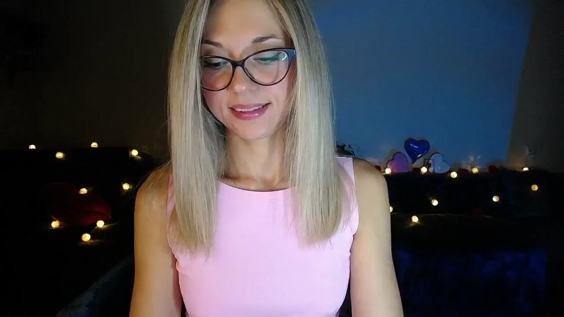 Gallery image thumbnail from Sunshine_alis's myfreecams stream on, 09/18/2025, 18:17 image 12 of 20