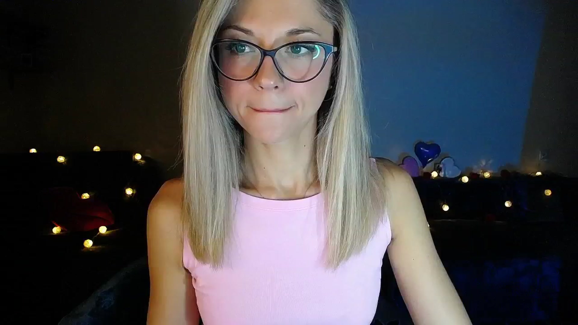 Gallery image thumbnail from Sunshine_alis's myfreecams stream on, 09/18/2025, 18:17 image 20 of 20
