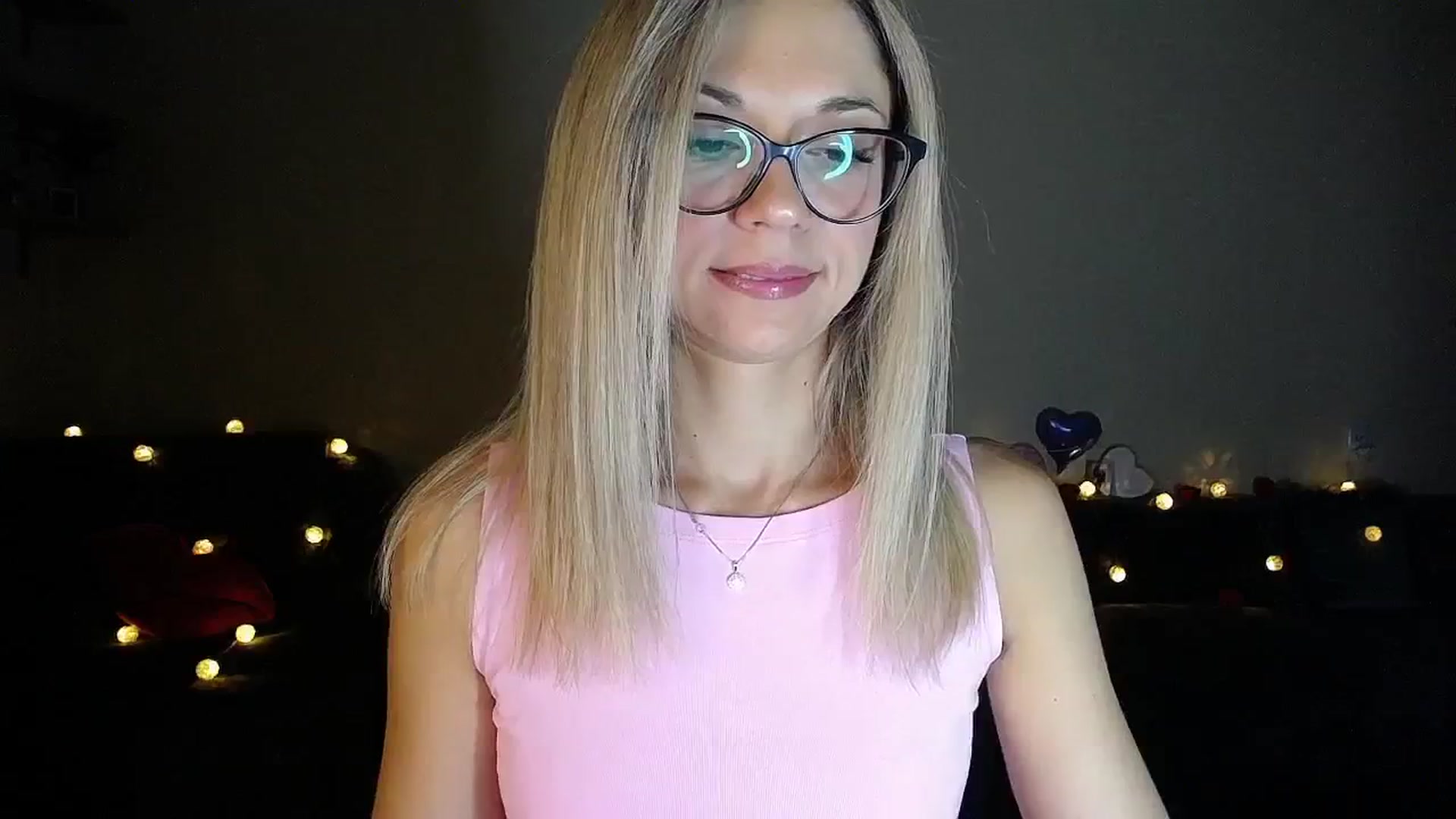 Gallery image thumbnail from Sunshine_alis's myfreecams stream on, 09/18/2025, 18:17 image 1 of 20