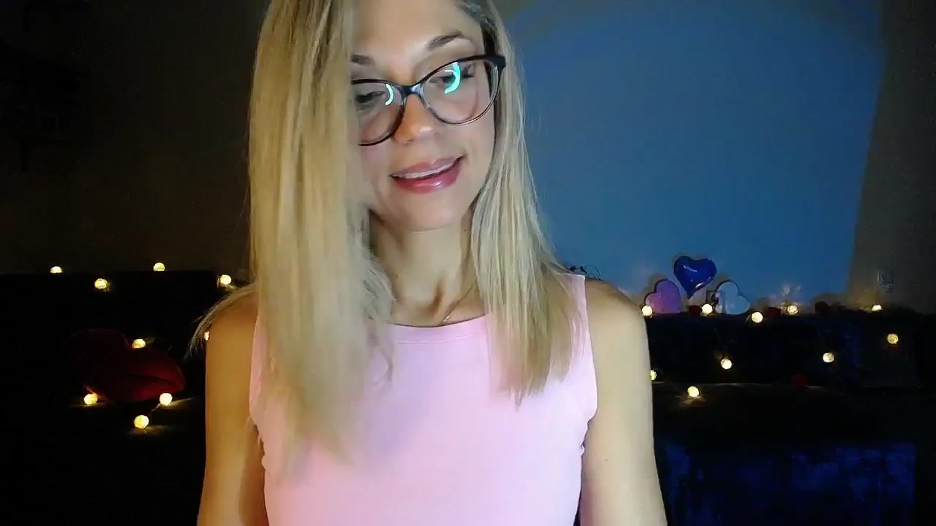 Gallery image thumbnail from Sunshine_alis's myfreecams stream on, 09/18/2025, 19:22 image 19 of 20