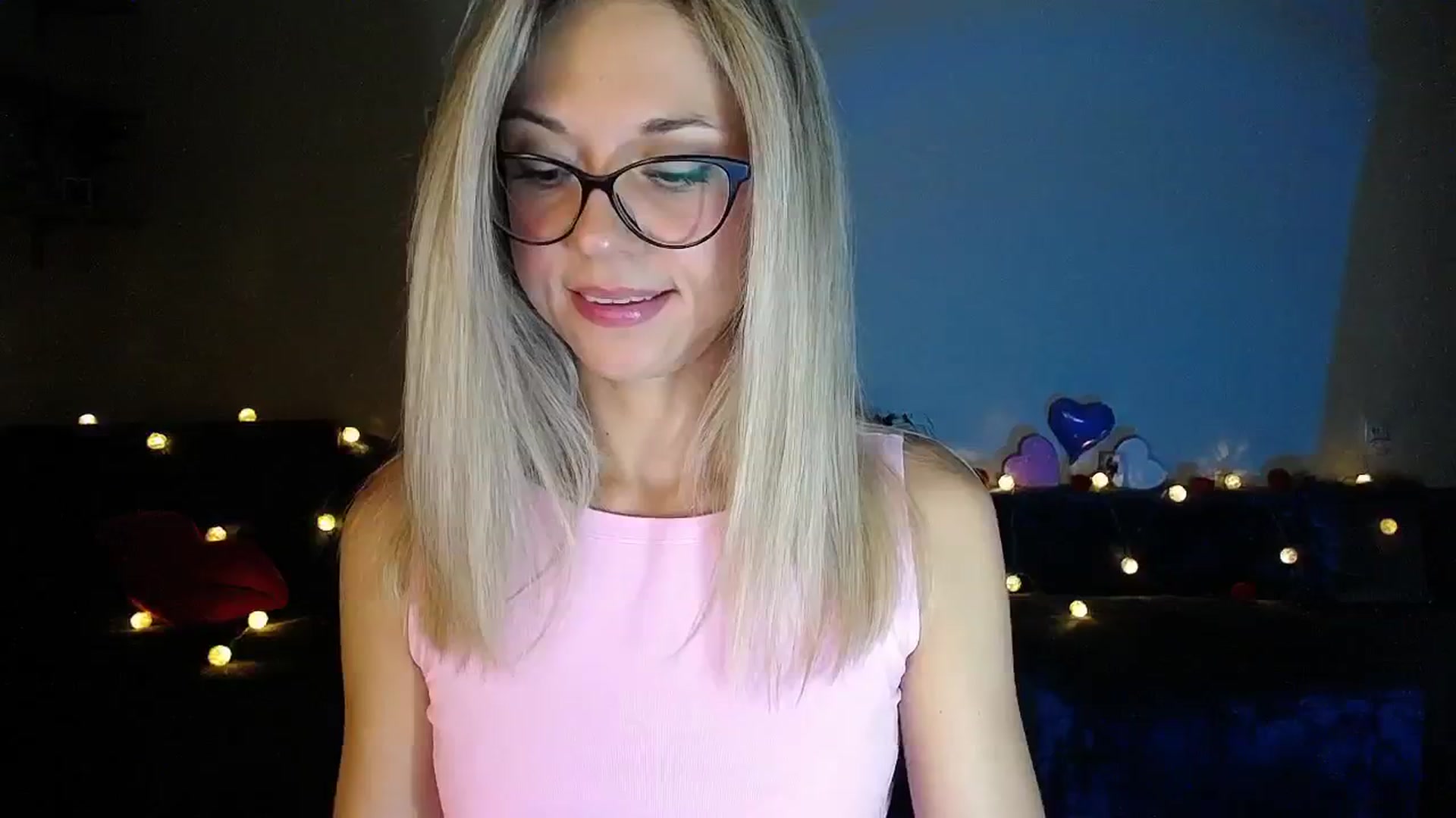 Gallery image thumbnail from Sunshine_alis's myfreecams stream on, 09/18/2025, 19:22 image 12 of 20