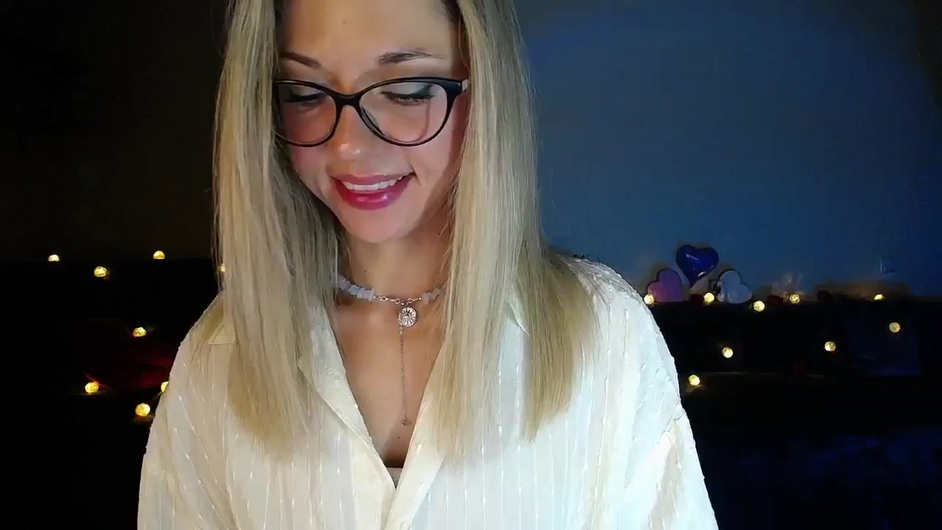 Gallery image thumbnail from Sunshine_alis's myfreecams stream on, 09/19/2025, 17:54 image 10 of 20