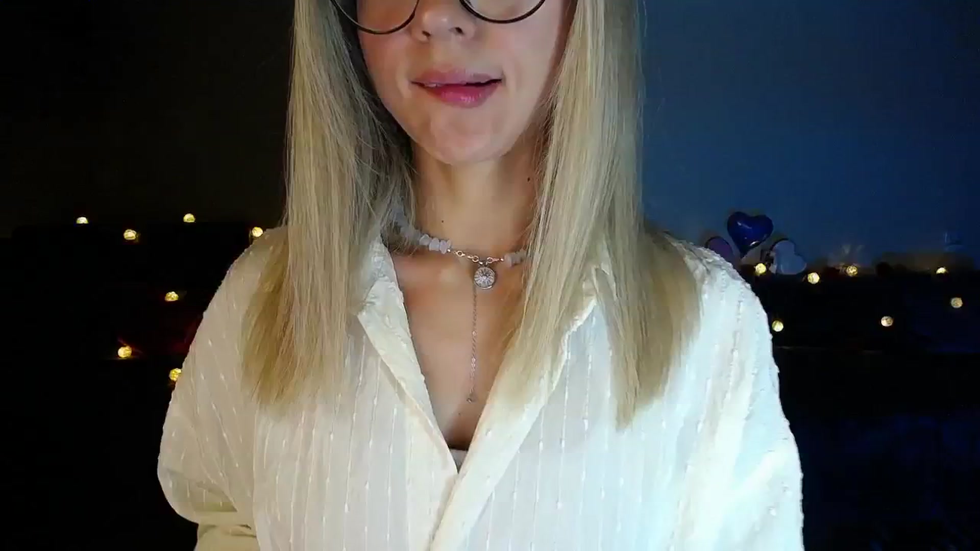 Gallery image thumbnail from Sunshine_alis's myfreecams stream on, 09/19/2025, 17:54 image 12 of 20