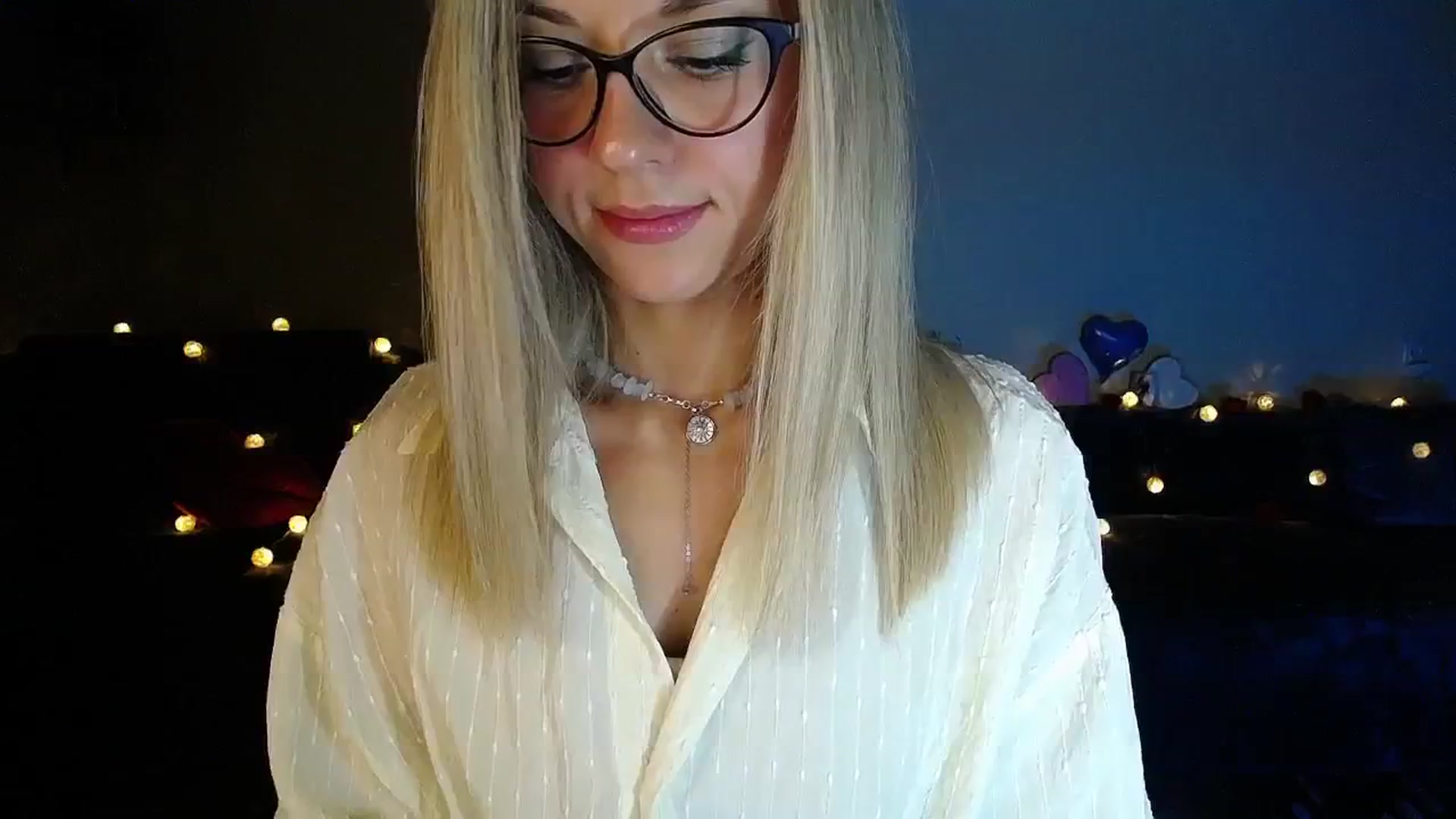 Gallery image thumbnail from Sunshine_alis's myfreecams stream on, 09/19/2025, 17:54 image 14 of 20