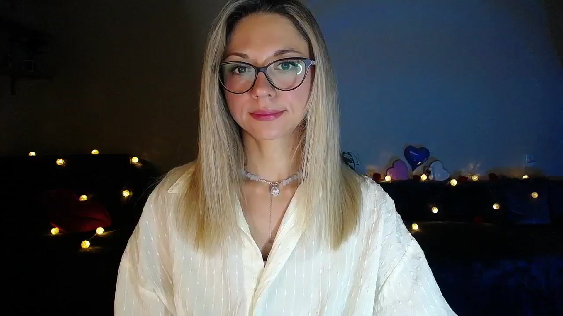 Gallery image thumbnail from Sunshine_alis's myfreecams stream on, 09/19/2025, 17:54 image 8 of 20