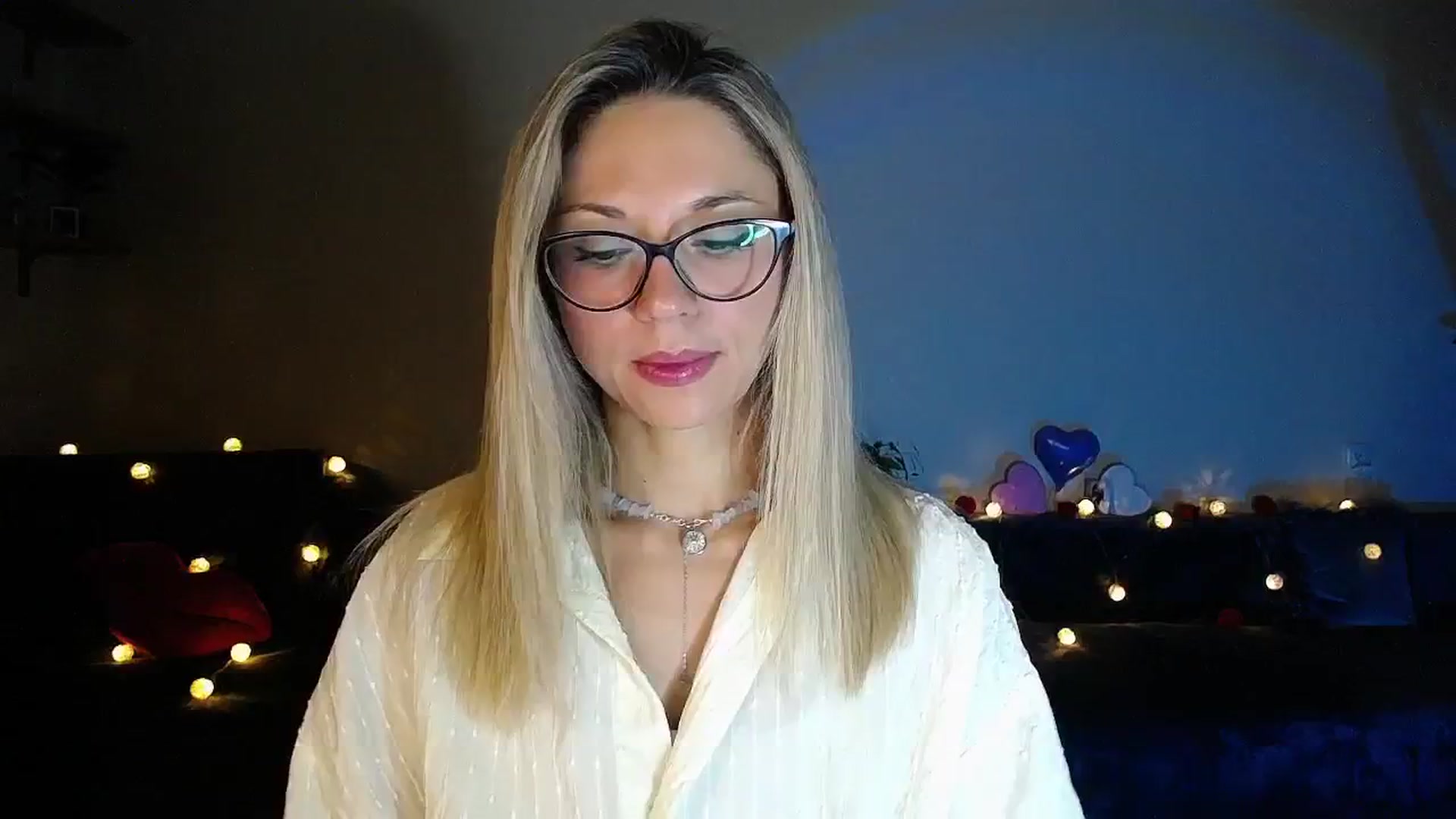 Gallery image thumbnail from Sunshine_alis's myfreecams stream on, 09/19/2025, 17:54 image 6 of 20
