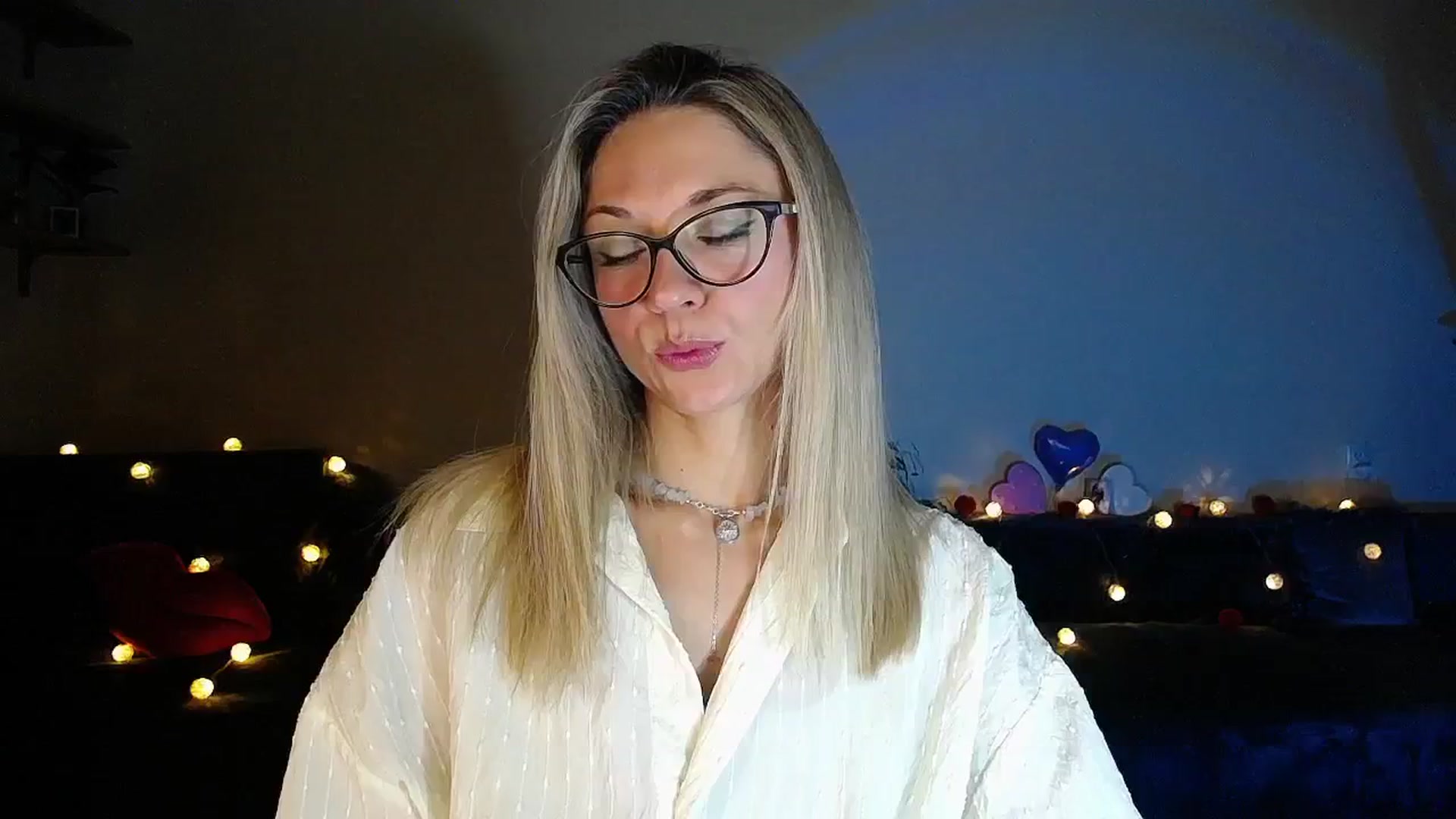 Gallery image thumbnail from Sunshine_alis's myfreecams stream on, 09/19/2025, 17:54 image 5 of 20