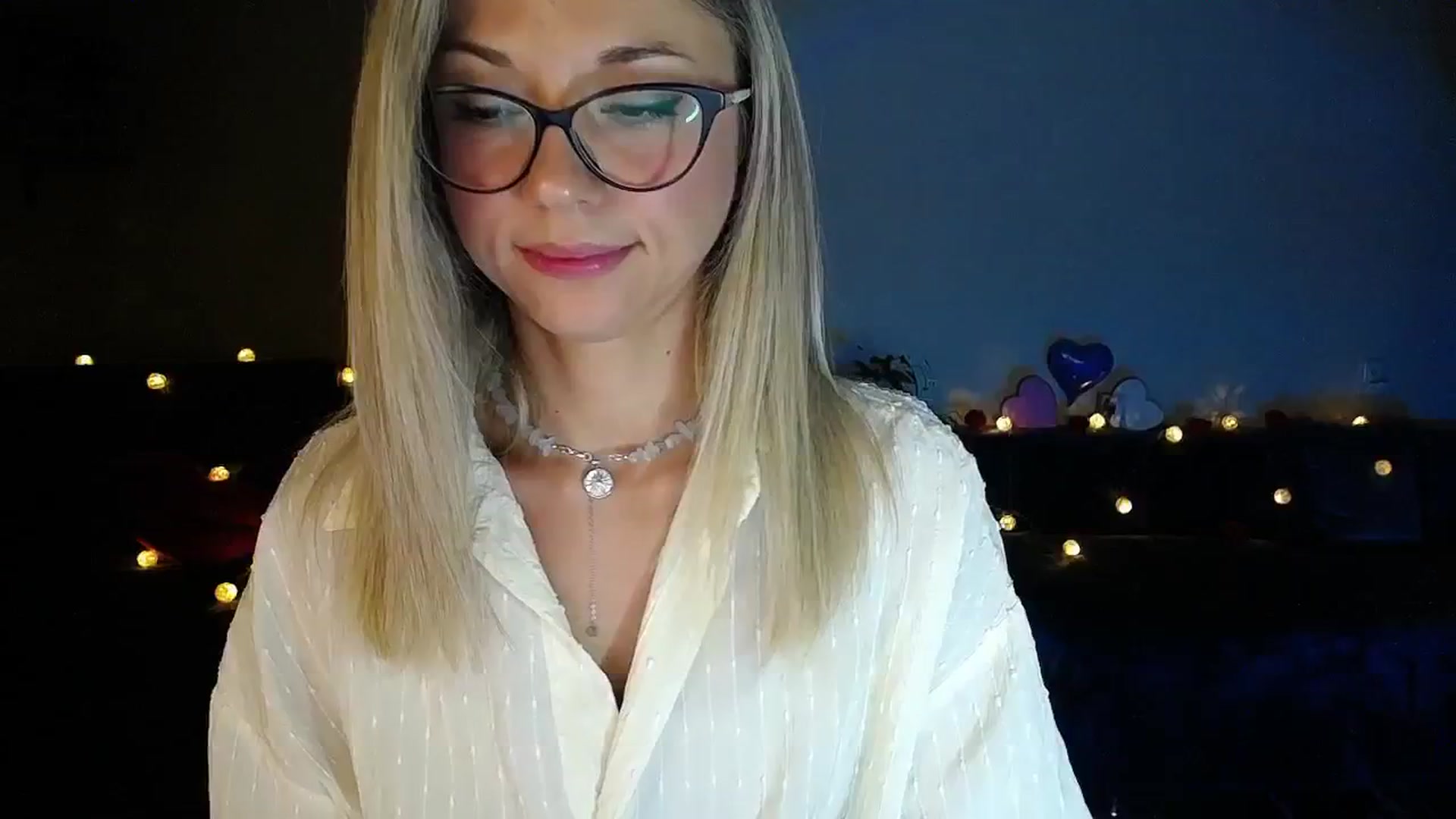 Gallery image thumbnail from Sunshine_alis's myfreecams stream on, 09/19/2025, 18:20 image 9 of 20