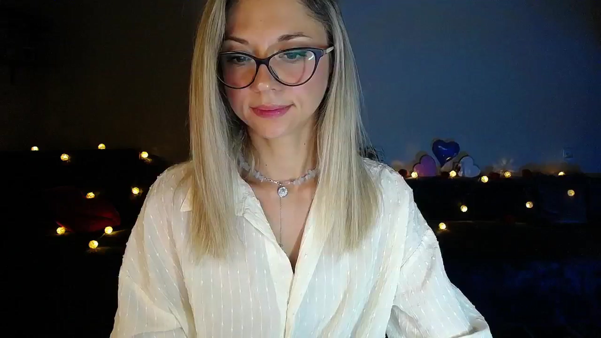 Gallery image thumbnail from Sunshine_alis's myfreecams stream on, 09/19/2025, 18:20 image 7 of 20
