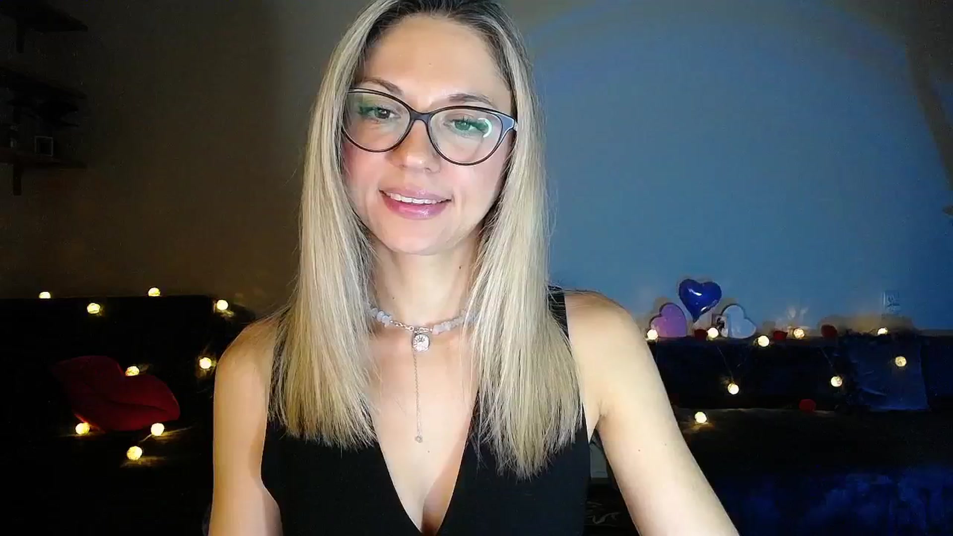 Gallery image thumbnail from Sunshine_alis's myfreecams stream on, 09/22/2025, 18:02 image 7 of 20