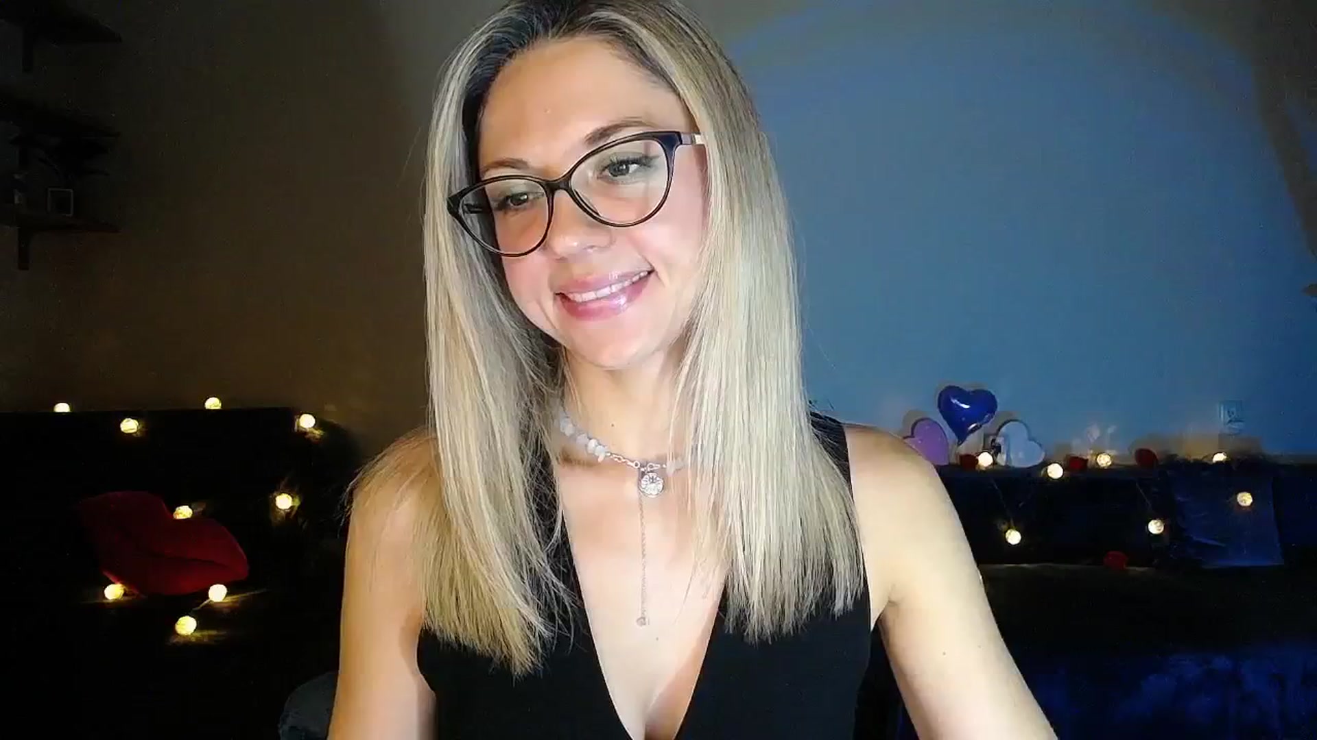 Gallery image thumbnail from Sunshine_alis's myfreecams stream on, 09/22/2025, 18:02 image 9 of 20