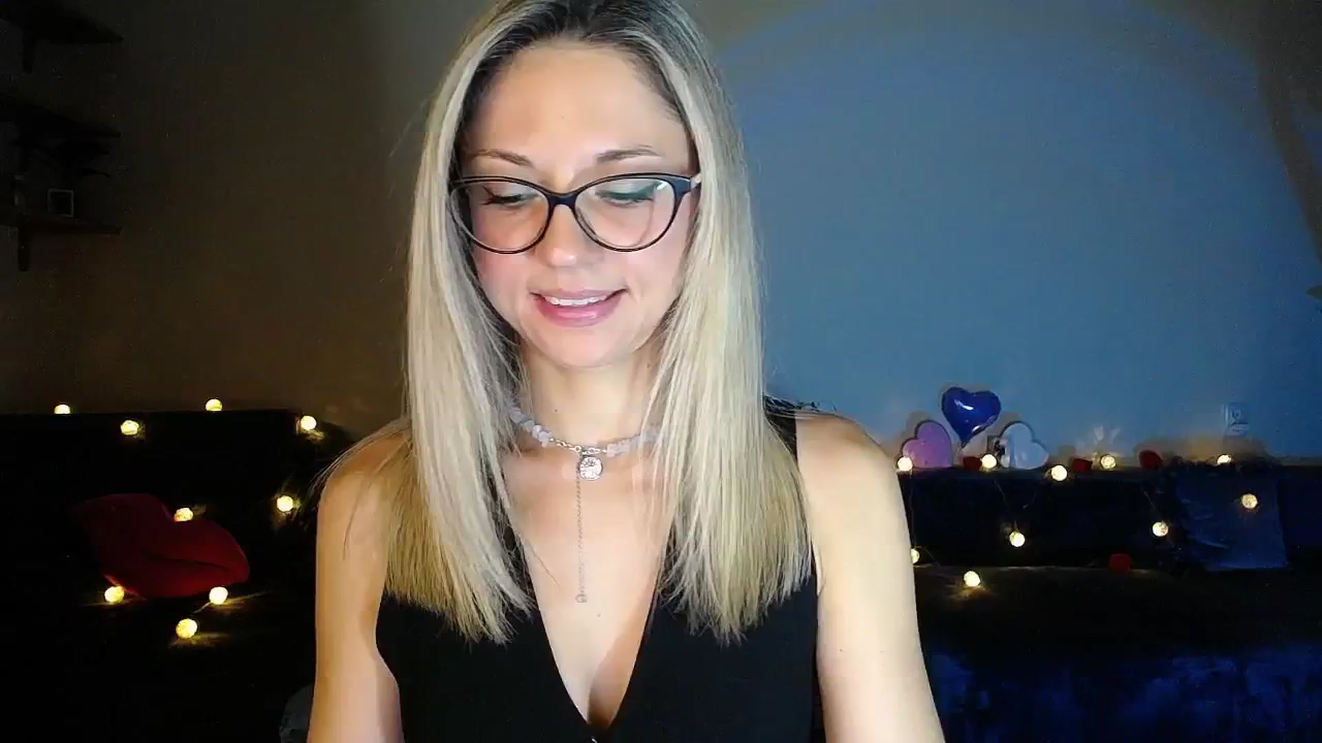 Gallery image thumbnail from Sunshine_alis's myfreecams stream on, 09/22/2025, 18:02 image 10 of 20