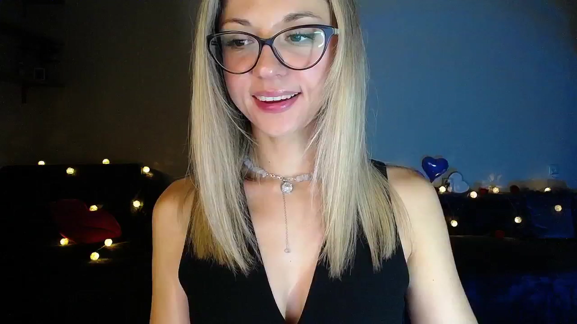 Gallery image thumbnail from Sunshine_alis's myfreecams stream on, 09/22/2025, 19:19 image 13 of 20