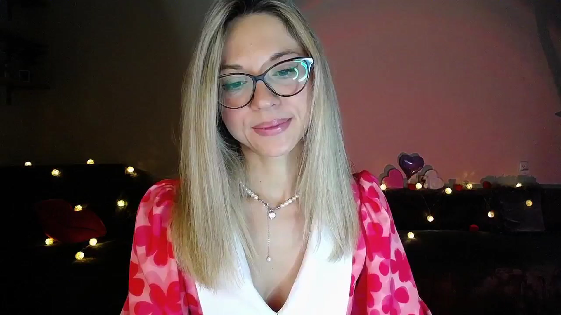 Gallery image thumbnail from Sunshine_alis's myfreecams stream on, 09/23/2025, 16:25 image 17 of 20