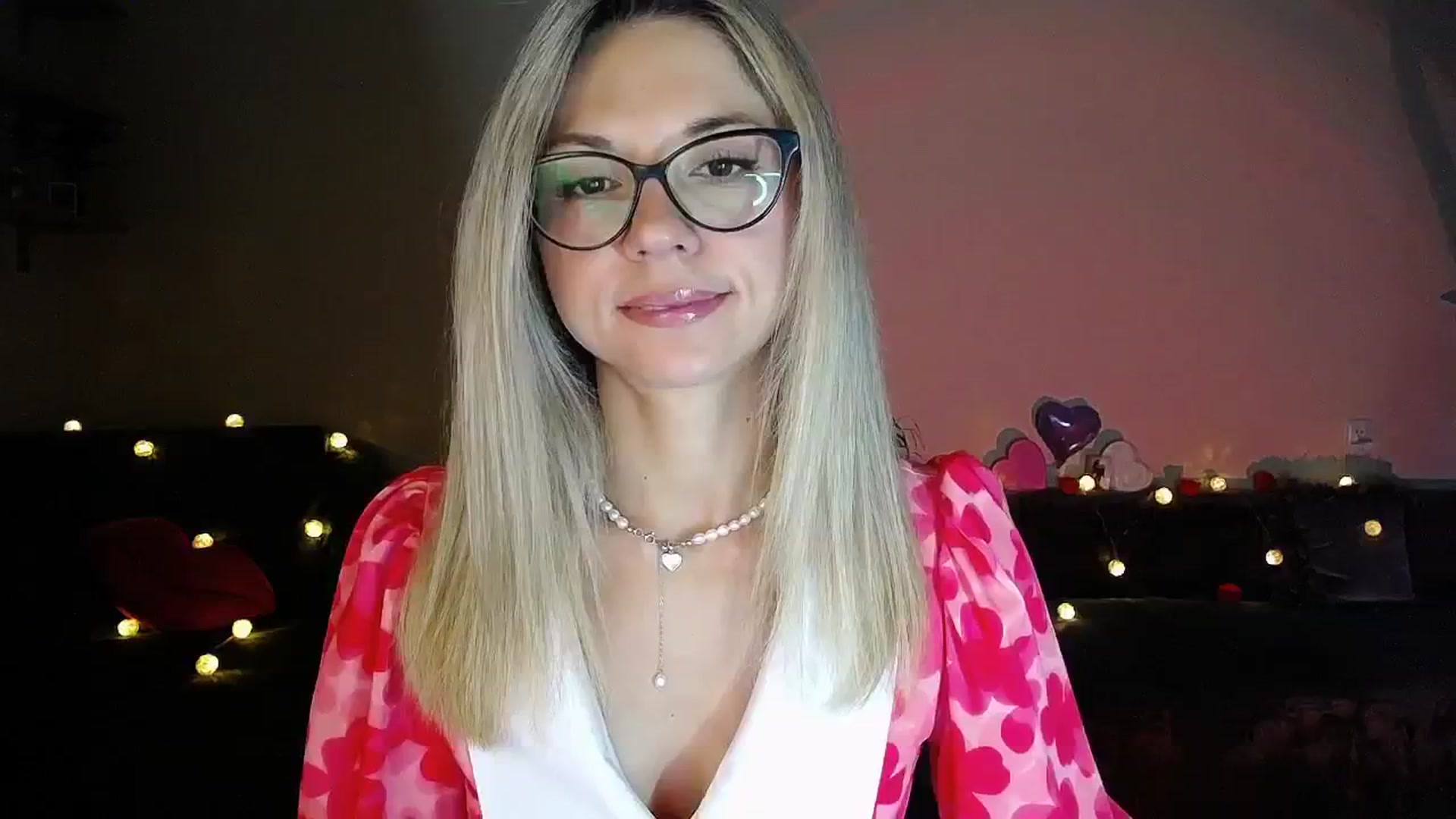 Gallery image thumbnail from Sunshine_alis's myfreecams stream on, 09/23/2025, 16:25 image 9 of 20