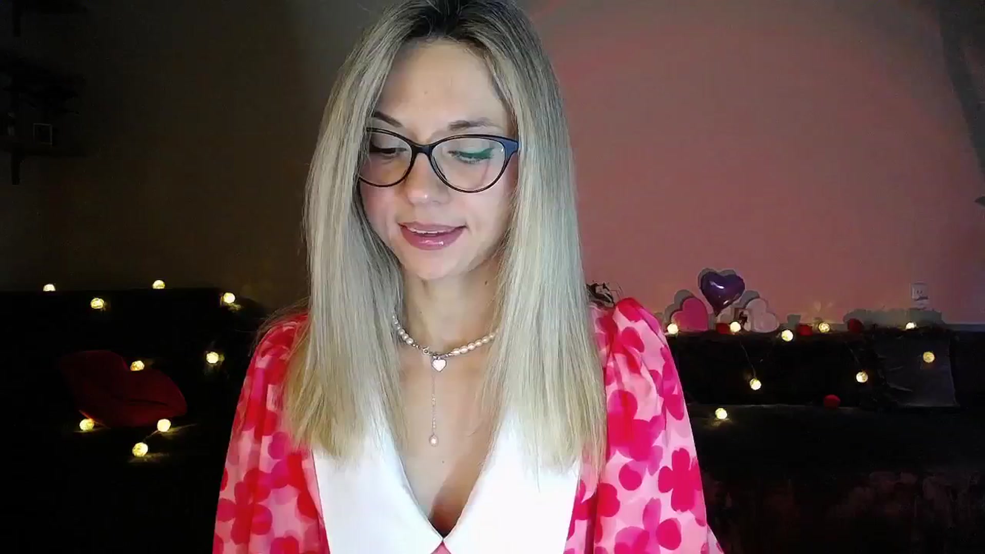 Gallery image thumbnail from Sunshine_alis's myfreecams stream on, 09/23/2025, 16:25 image 4 of 20