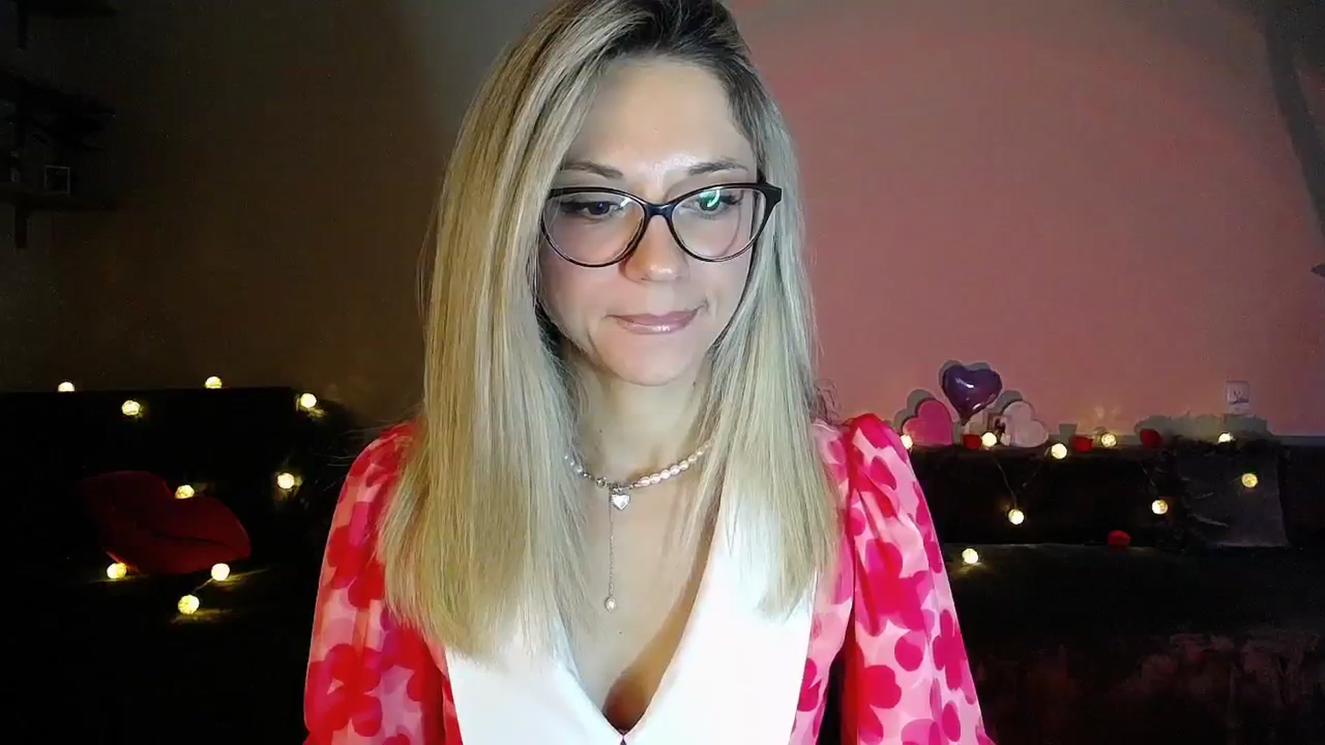 Gallery image thumbnail from Sunshine_alis's myfreecams stream on, 09/23/2025, 16:25 image 11 of 20