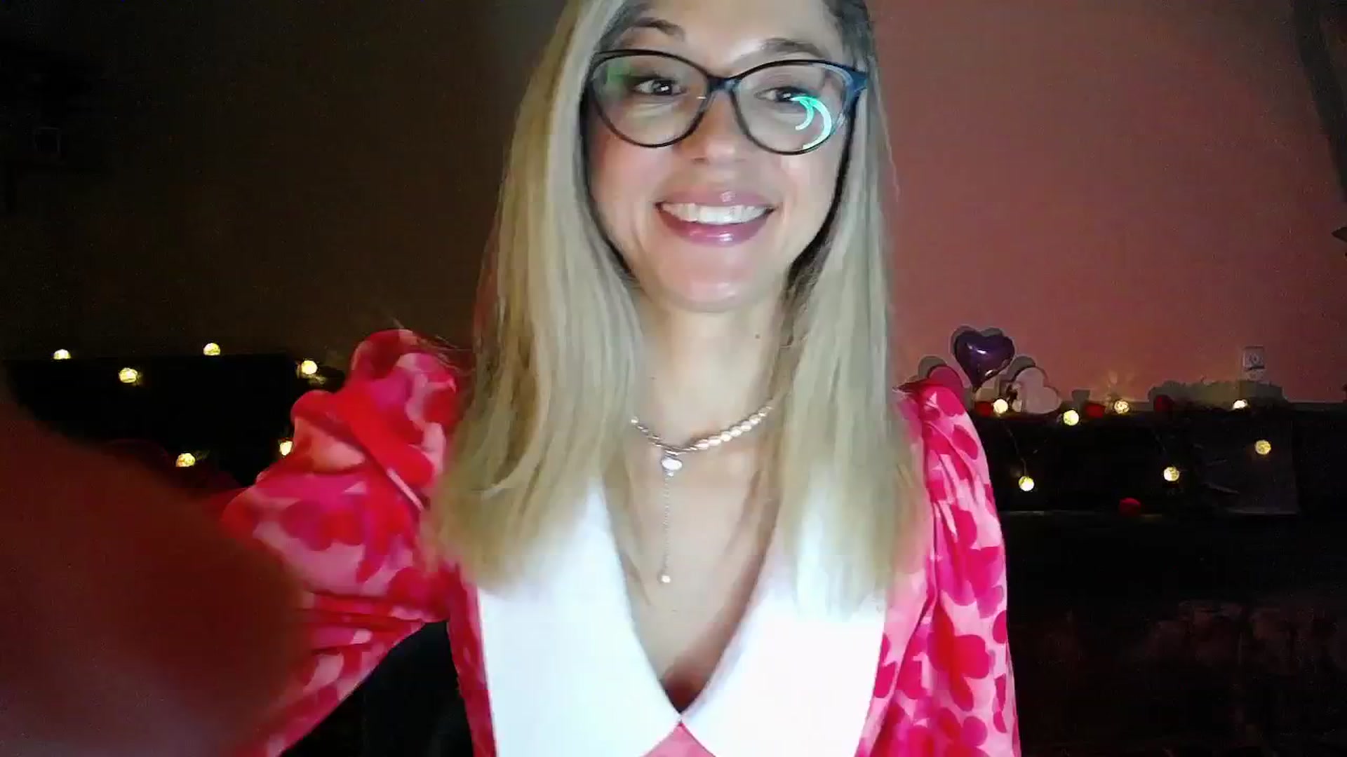 Gallery image thumbnail from Sunshine_alis's myfreecams stream on, 09/23/2025, 17:28 image 12 of 20