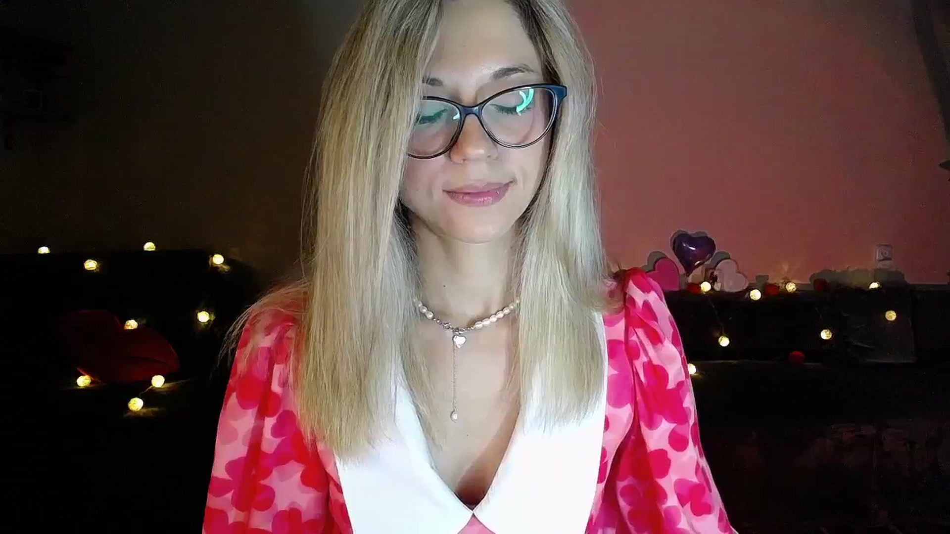 Gallery image thumbnail from Sunshine_alis's myfreecams stream on, 09/23/2025, 17:28 image 7 of 20