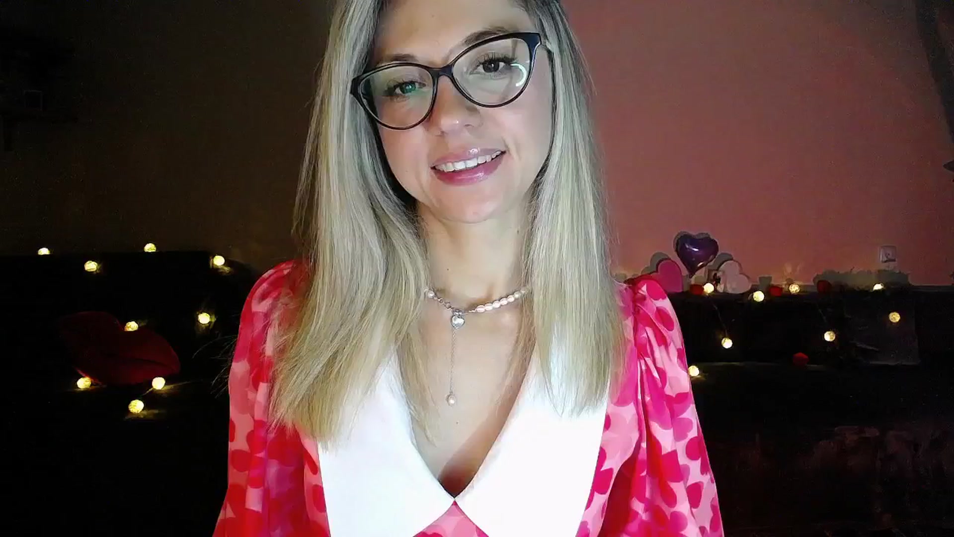 Gallery image thumbnail from Sunshine_alis's myfreecams stream on, 09/23/2025, 17:28 image 11 of 20