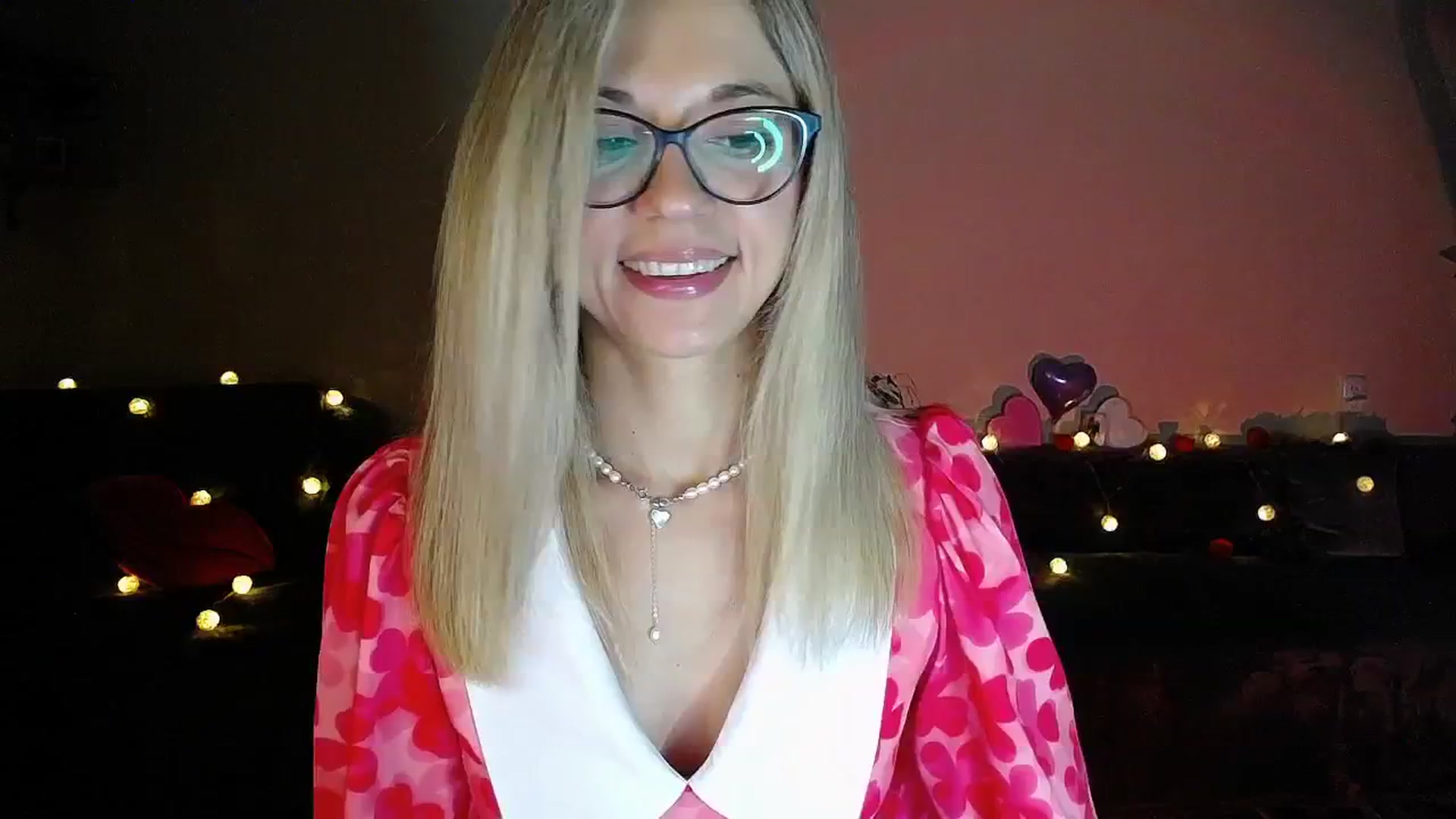 Gallery image thumbnail from Sunshine_alis's myfreecams stream on, 09/23/2025, 17:28 image 4 of 20