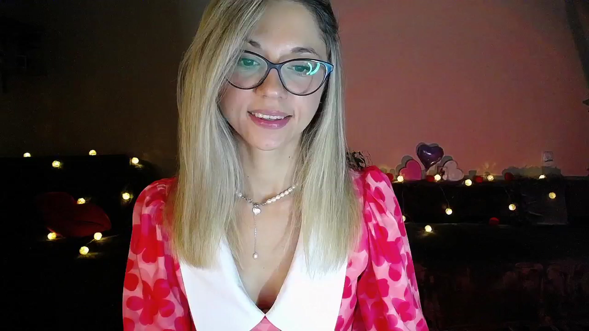 Gallery image thumbnail from Sunshine_alis's myfreecams stream on, 09/23/2025, 17:28 image 10 of 20