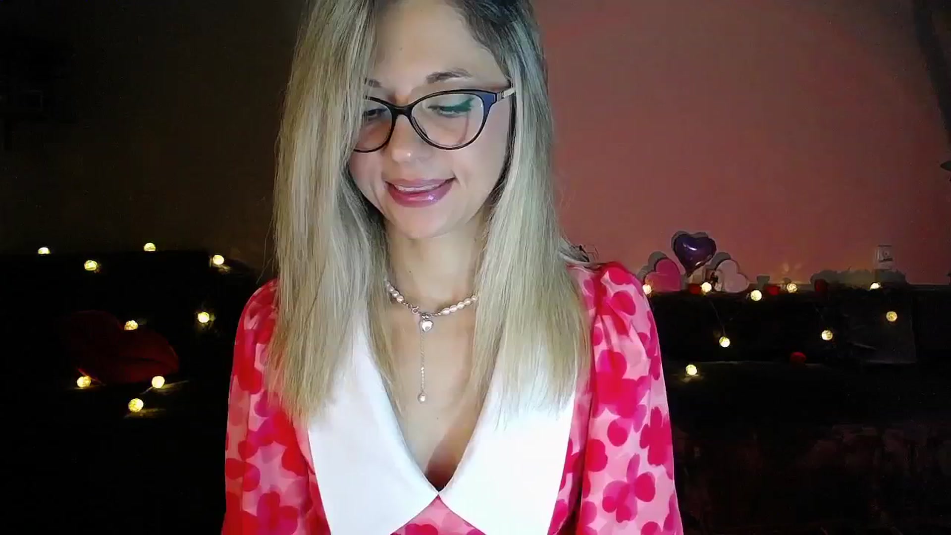 Gallery image thumbnail from Sunshine_alis's myfreecams stream on, 09/23/2025, 17:28 image 5 of 20