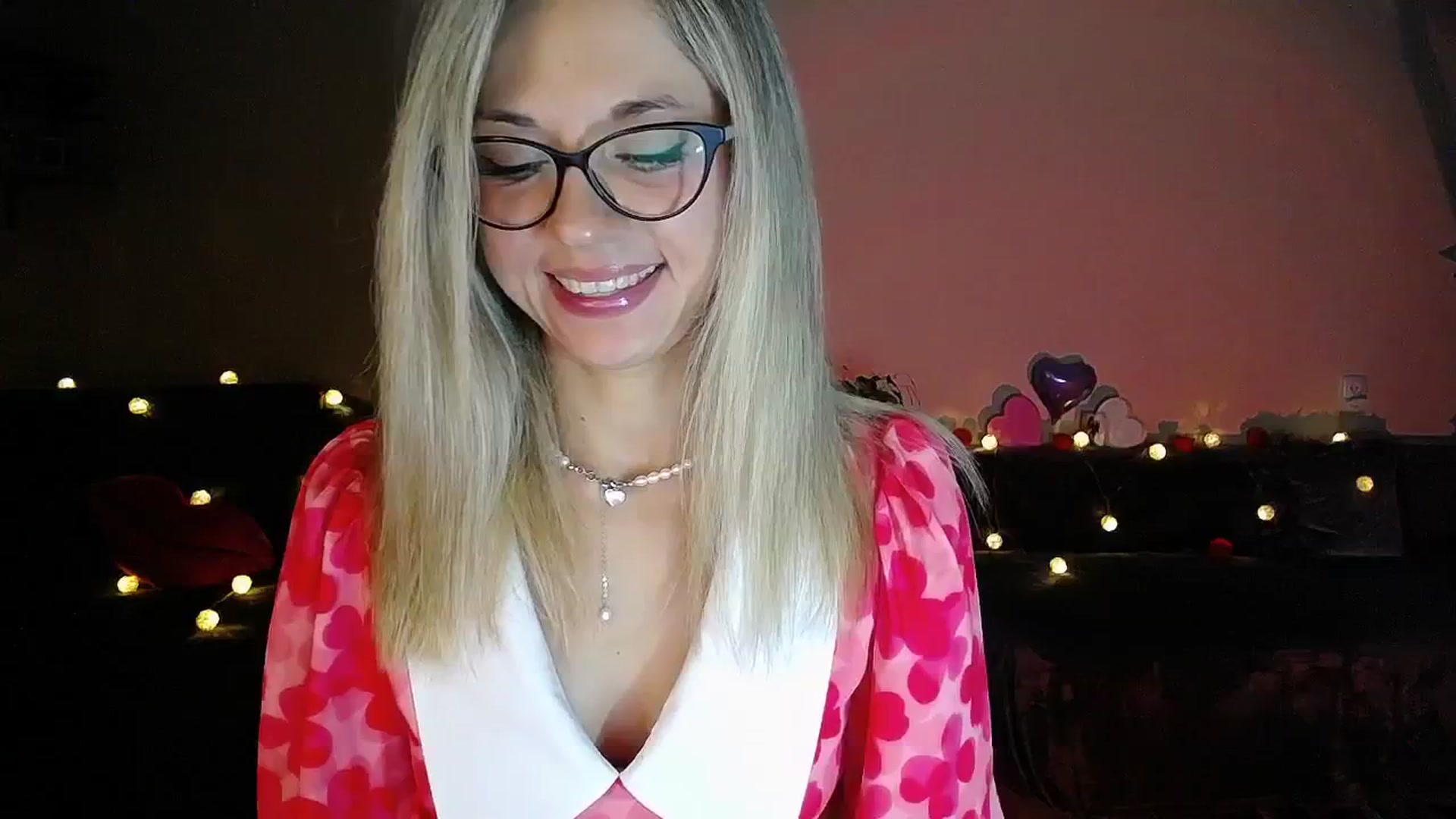 Gallery image thumbnail from Sunshine_alis's myfreecams stream on, 09/23/2025, 17:28 image 1 of 20
