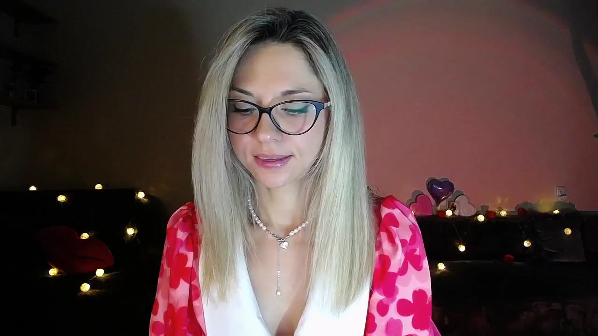 Gallery image thumbnail from Sunshine_alis's myfreecams stream on, 09/23/2025, 20:31 image 10 of 20