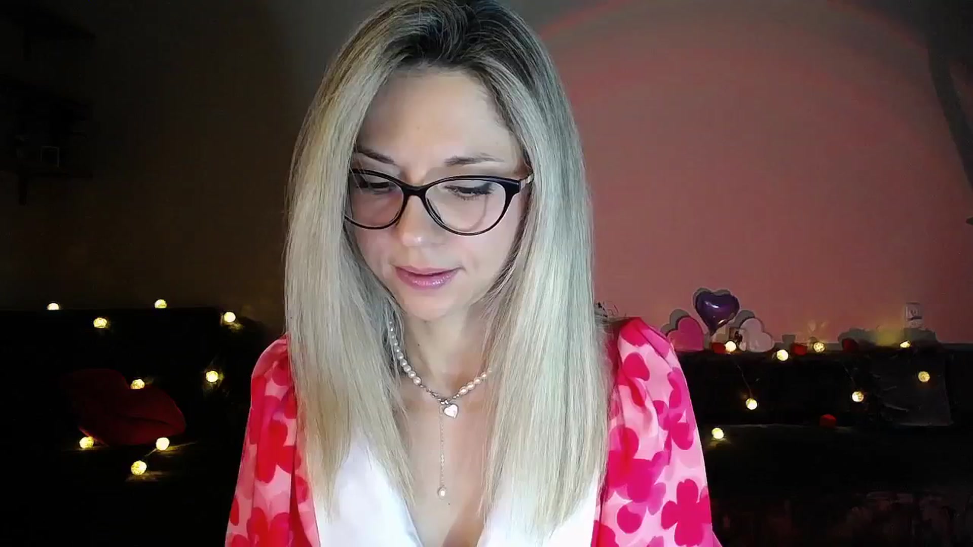 Gallery image thumbnail from Sunshine_alis's myfreecams stream on, 09/23/2025, 20:31 image 9 of 20