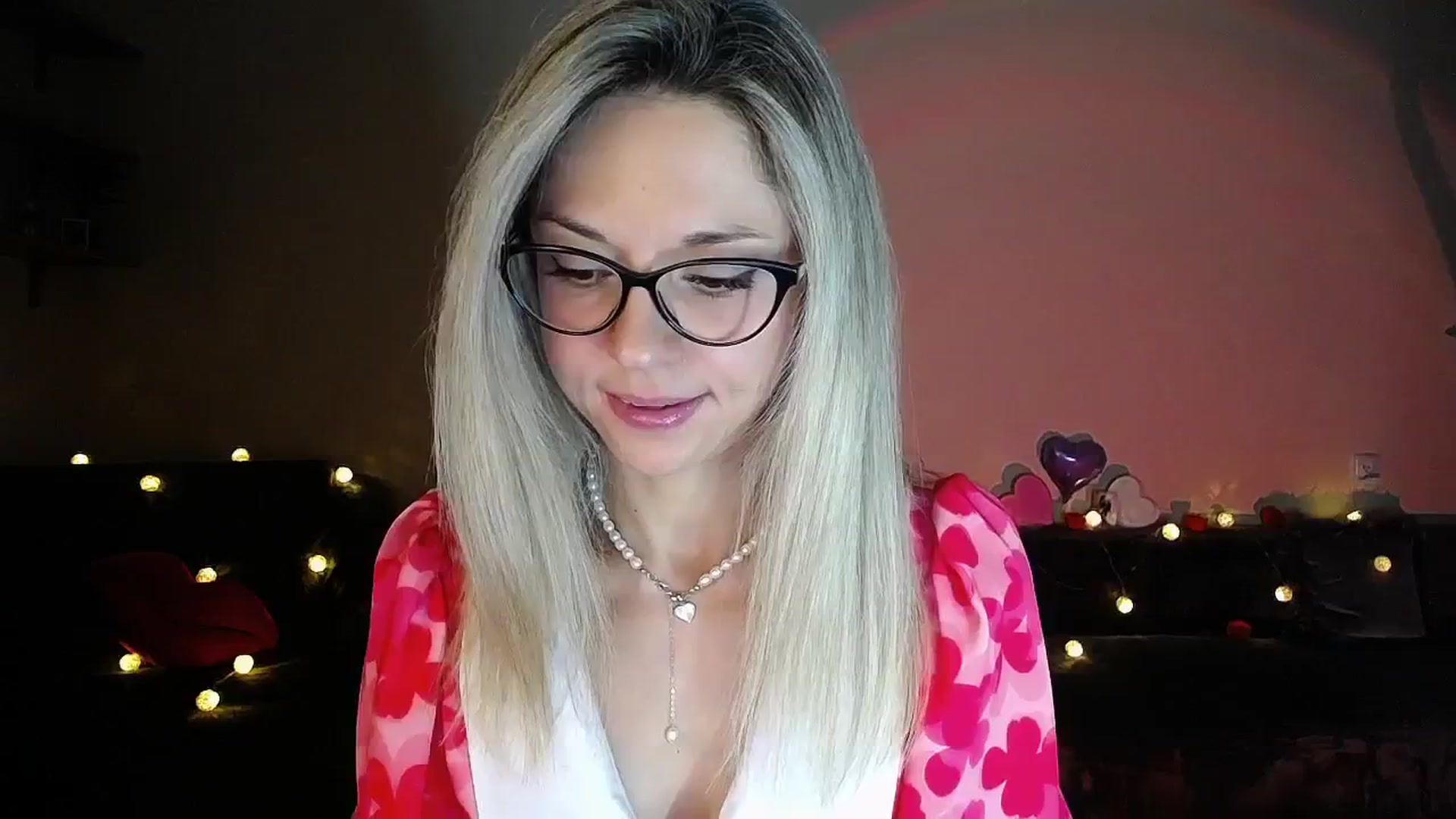 Gallery image thumbnail from Sunshine_alis's myfreecams stream on, 09/23/2025, 20:31 image 5 of 20