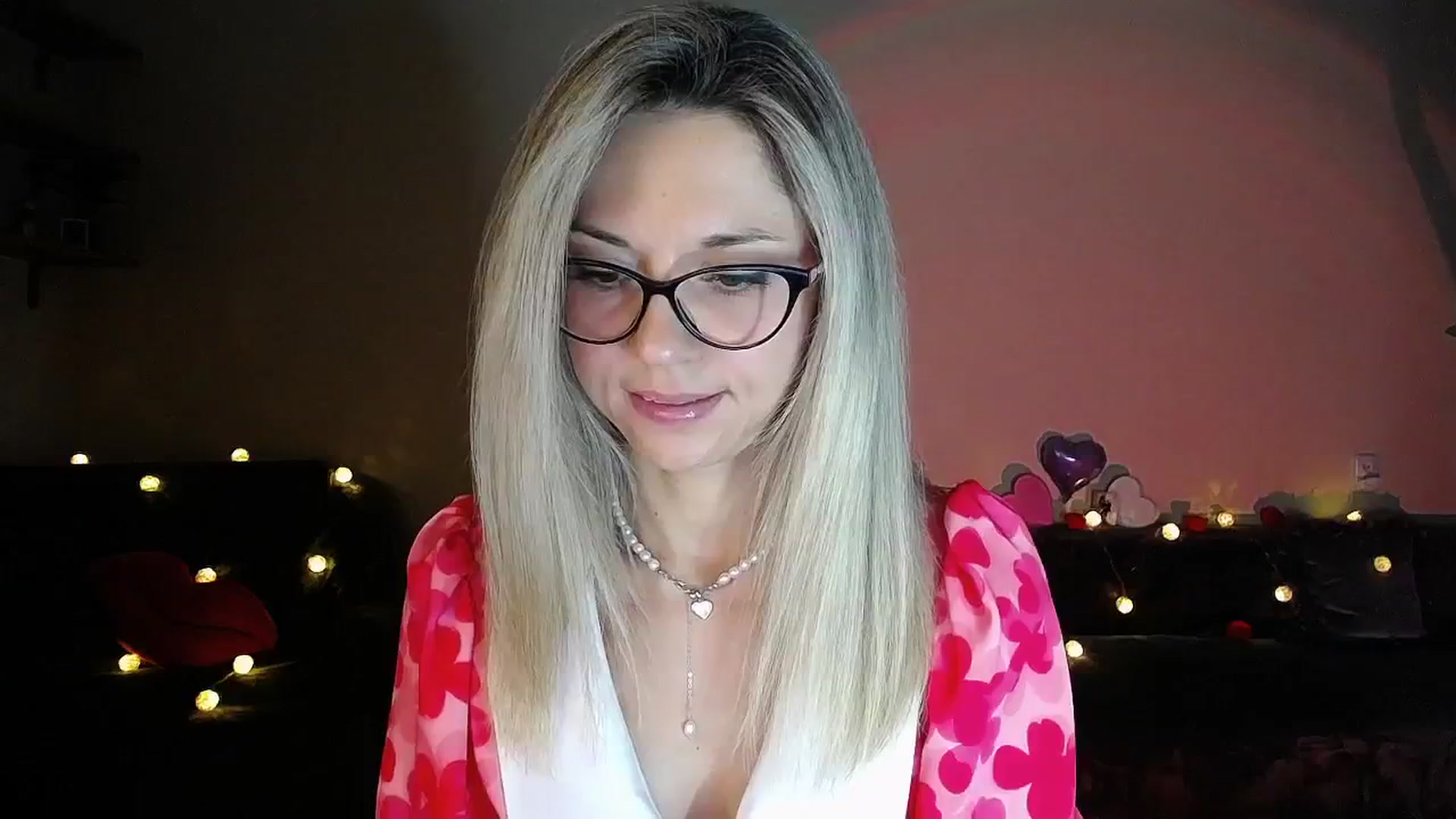 Gallery image thumbnail from Sunshine_alis's myfreecams stream on, 09/23/2025, 20:31 image 12 of 20