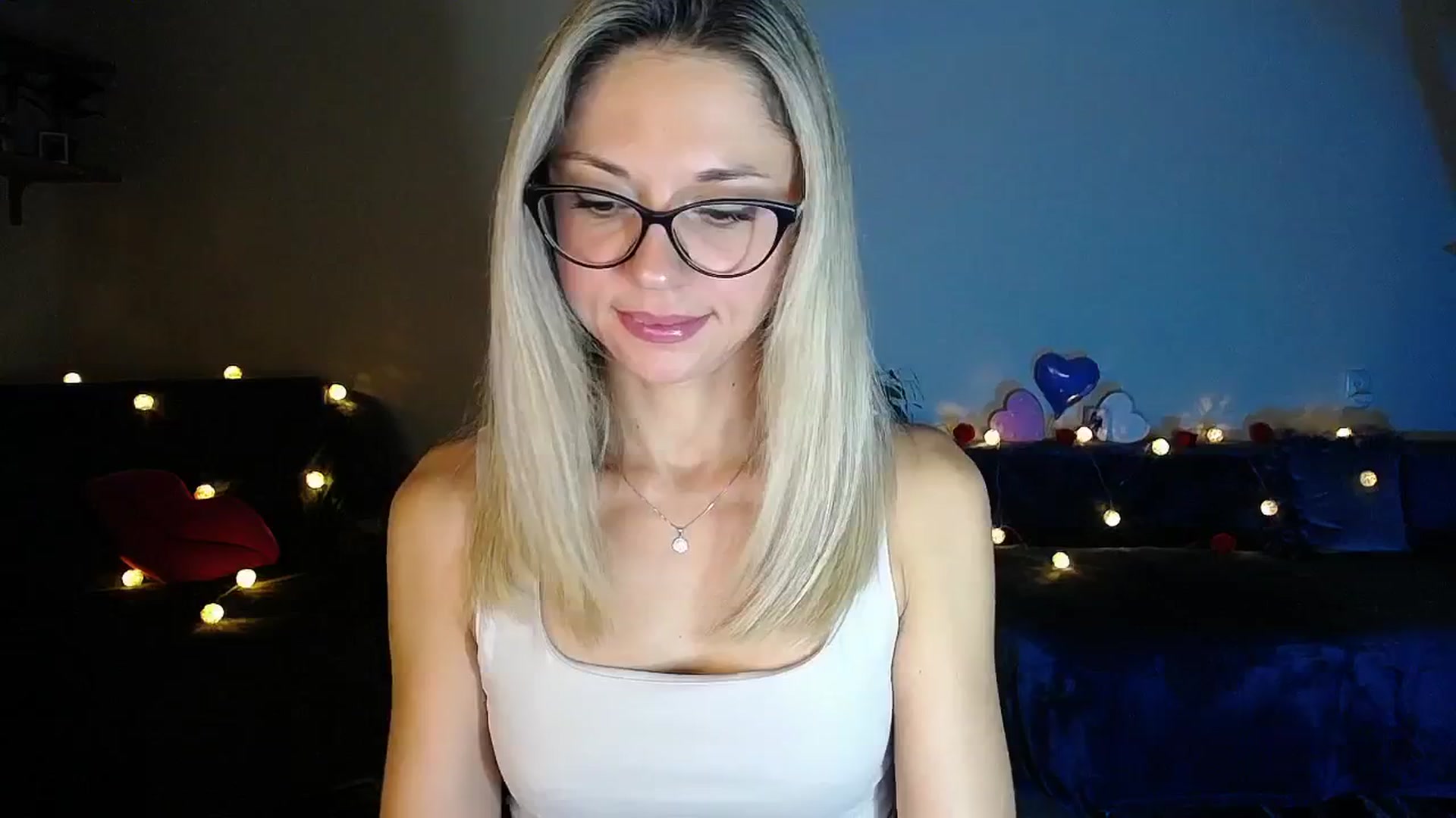 Gallery image thumbnail from Sunshine_alis's myfreecams stream on, 09/24/2025, 17:36 image 6 of 20