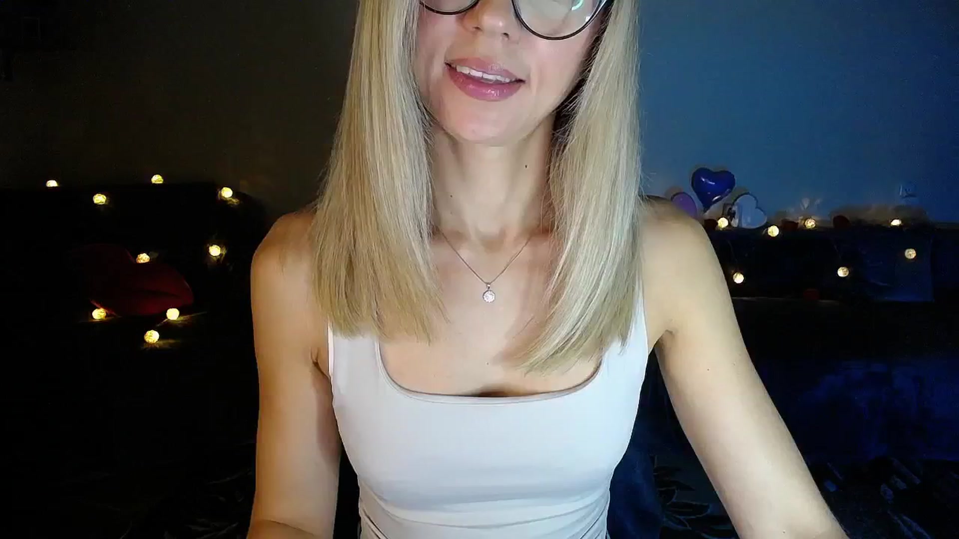 Gallery image thumbnail from Sunshine_alis's myfreecams stream on, 09/24/2025, 17:36 image 19 of 20