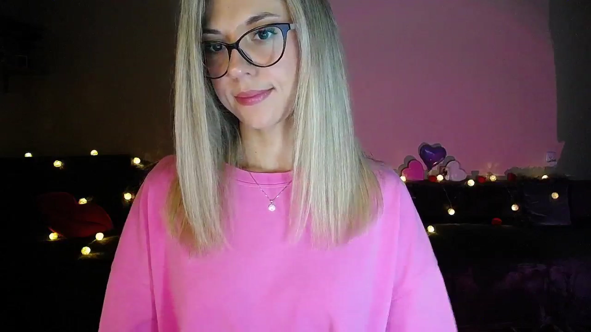 Gallery image thumbnail from Sunshine_alis's myfreecams stream on, 09/25/2025, 17:41 image 16 of 20