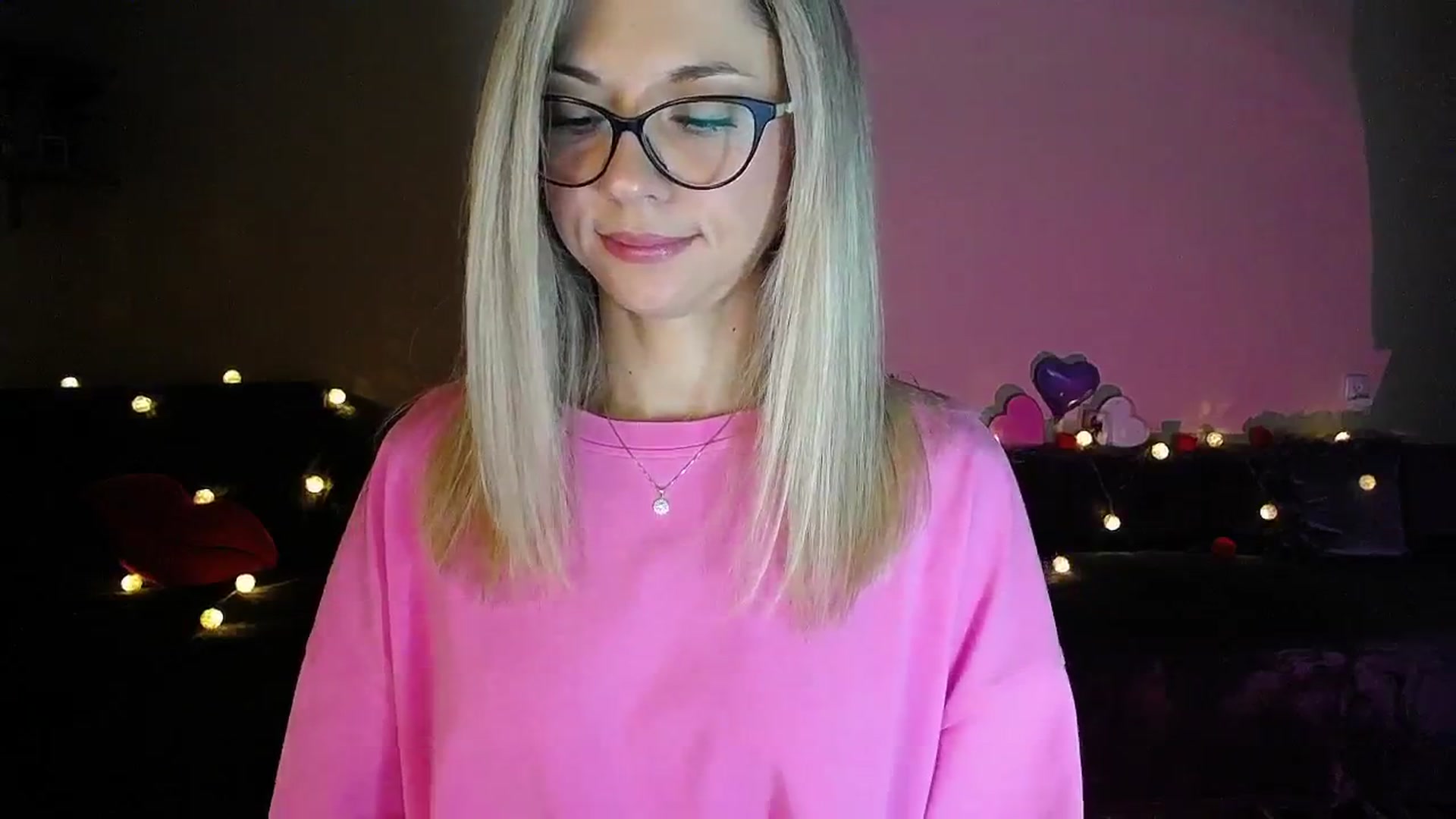 Gallery image thumbnail from Sunshine_alis's myfreecams stream on, 09/25/2025, 17:41 image 12 of 20