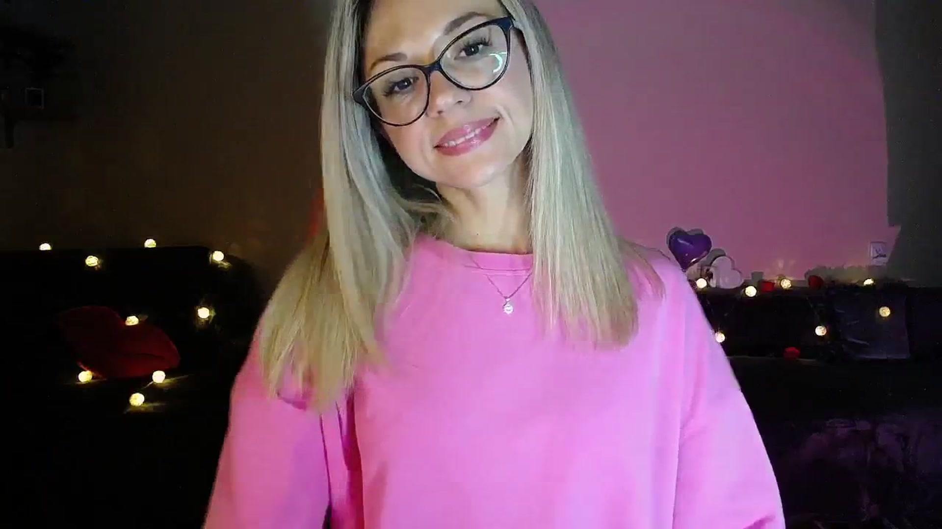 Gallery image thumbnail from Sunshine_alis's myfreecams stream on, 09/25/2025, 17:41 image 19 of 20