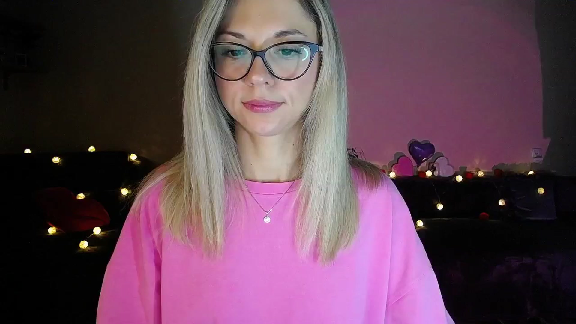 Gallery image thumbnail from Sunshine_alis's myfreecams stream on, 09/25/2025, 18:10 image 5 of 20