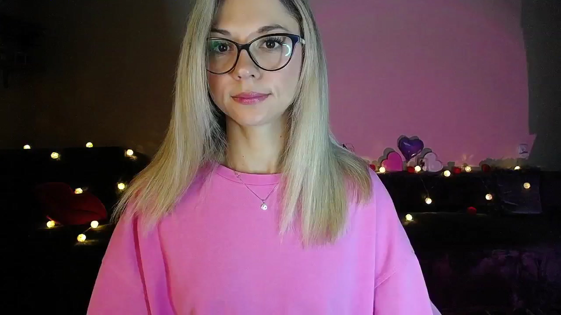Gallery image thumbnail from Sunshine_alis's myfreecams stream on, 09/25/2025, 18:10 image 1 of 20