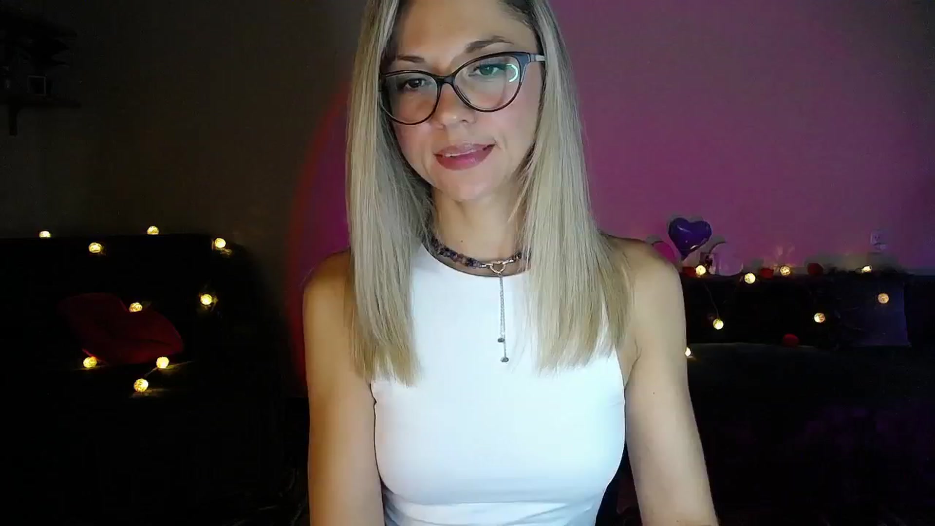Gallery image thumbnail from Sunshine_alis's myfreecams stream on, 09/26/2025, 17:47 image 5 of 20