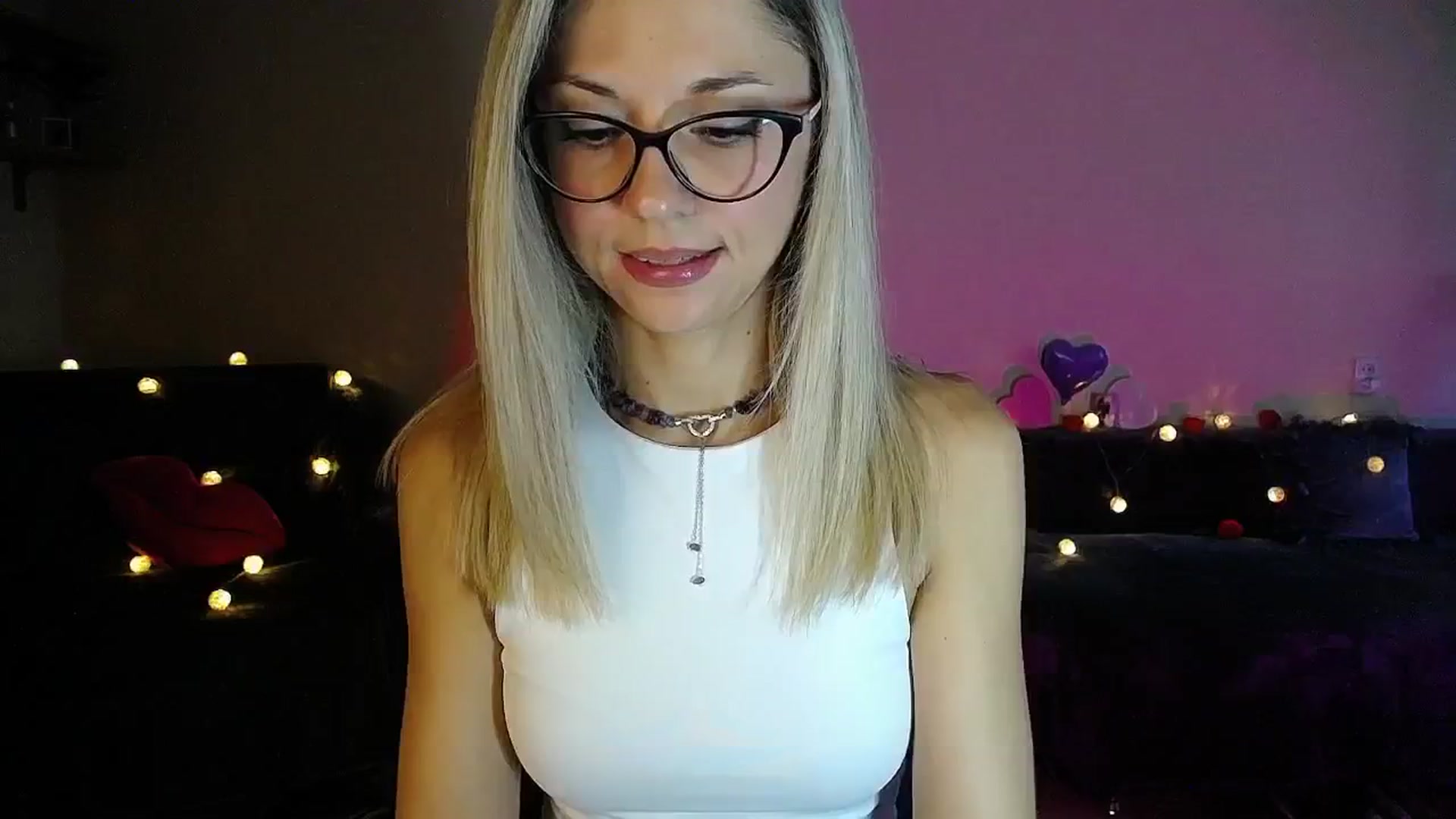 Gallery image thumbnail from Sunshine_alis's myfreecams stream on, 09/26/2025, 17:47 image 4 of 20
