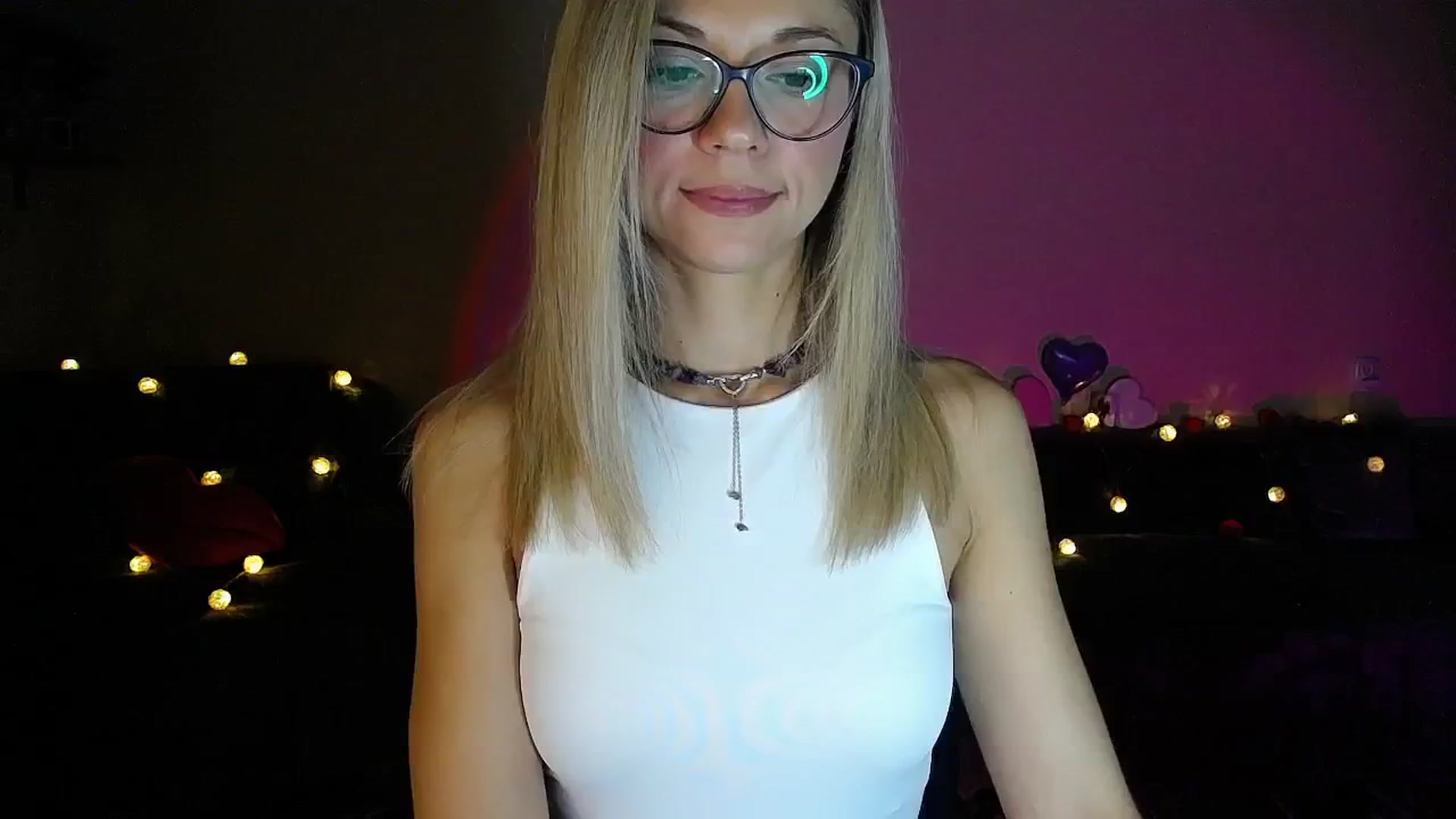 Gallery image thumbnail from Sunshine_alis's myfreecams stream on, 09/26/2025, 17:47 image 9 of 20