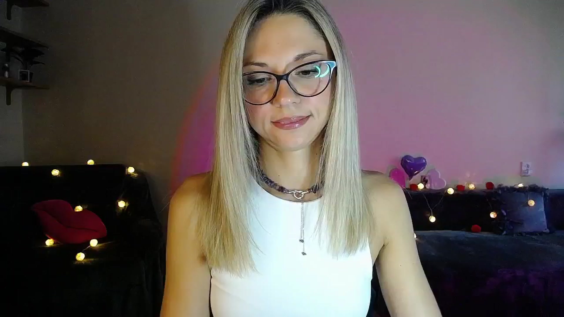Gallery image thumbnail from Sunshine_alis's myfreecams stream on, 09/26/2025, 17:47 image 2 of 20