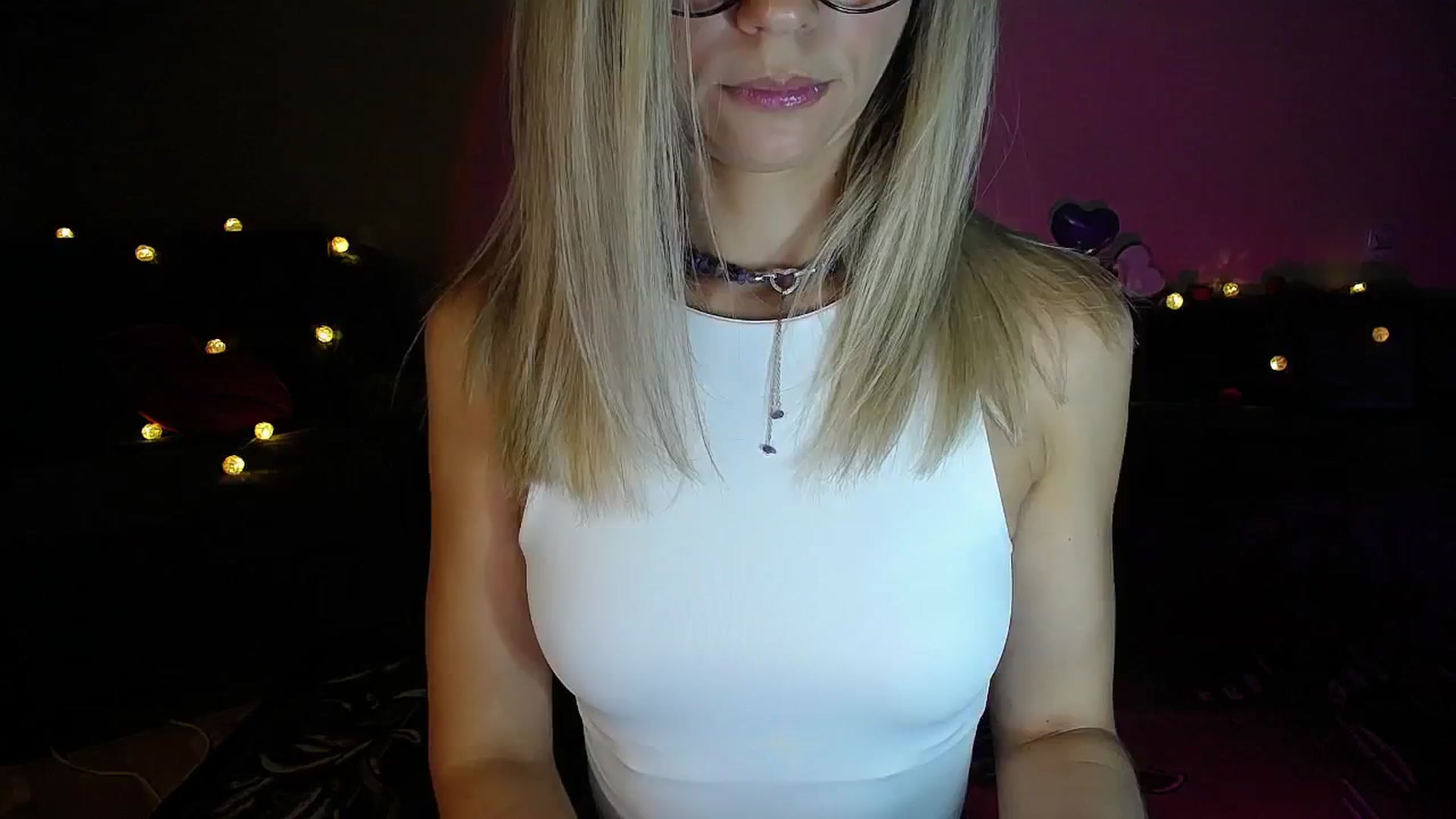 Gallery image thumbnail from Sunshine_alis's myfreecams stream on, 09/26/2025, 17:47 image 15 of 20