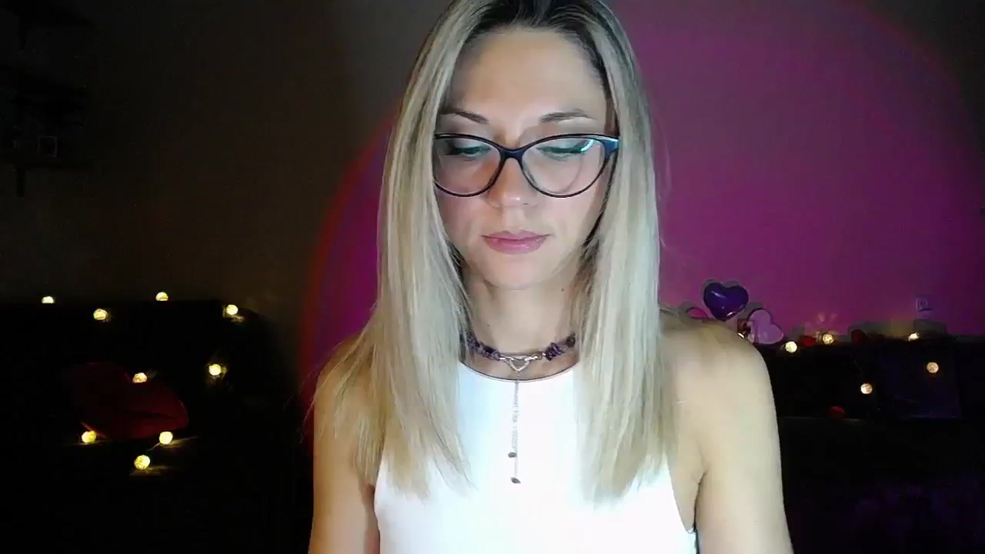 Gallery image thumbnail from Sunshine_alis's myfreecams stream on, 09/26/2025, 18:45 image 4 of 20