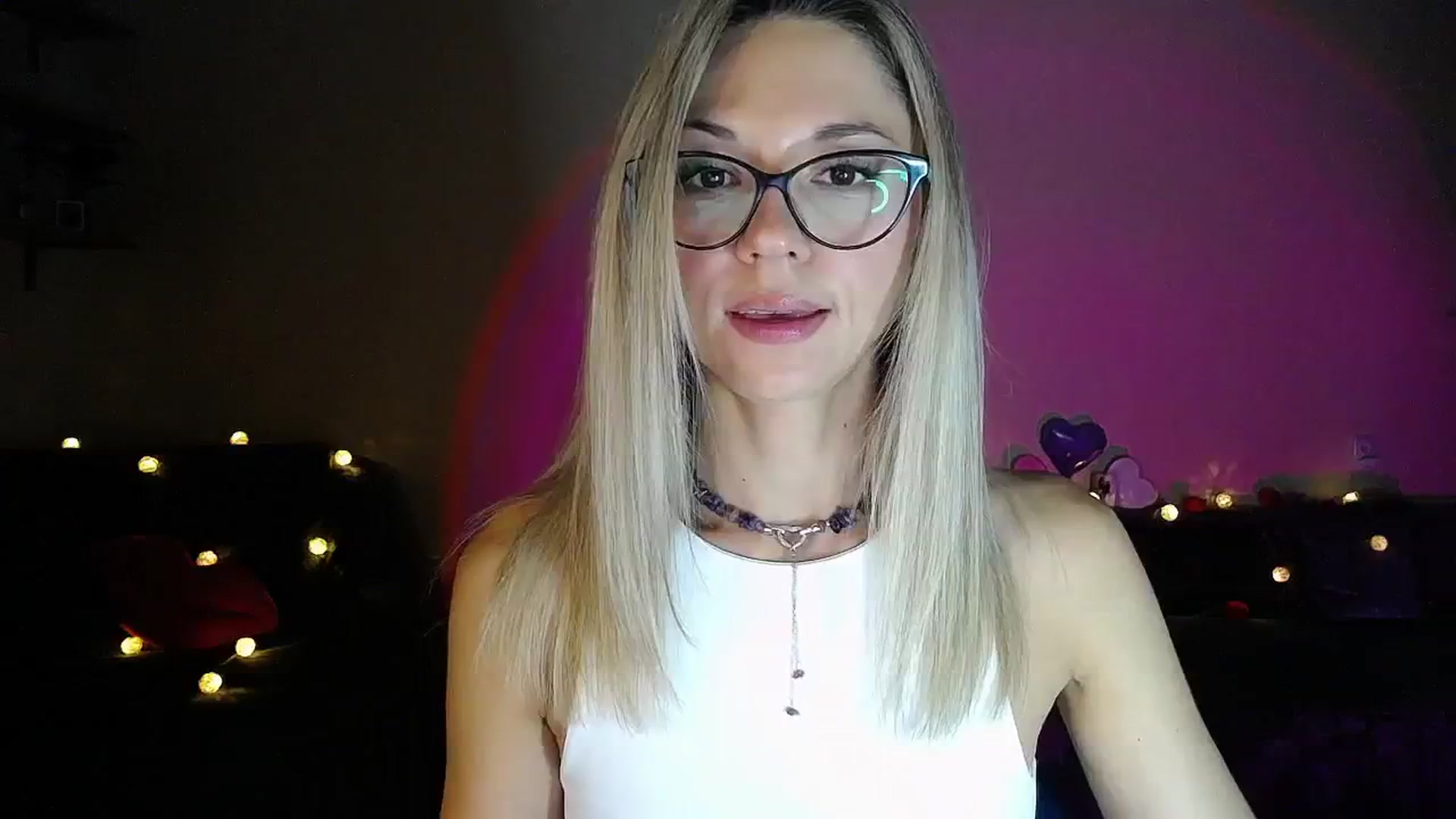 Gallery image thumbnail from Sunshine_alis's myfreecams stream on, 09/26/2025, 18:45 image 1 of 20